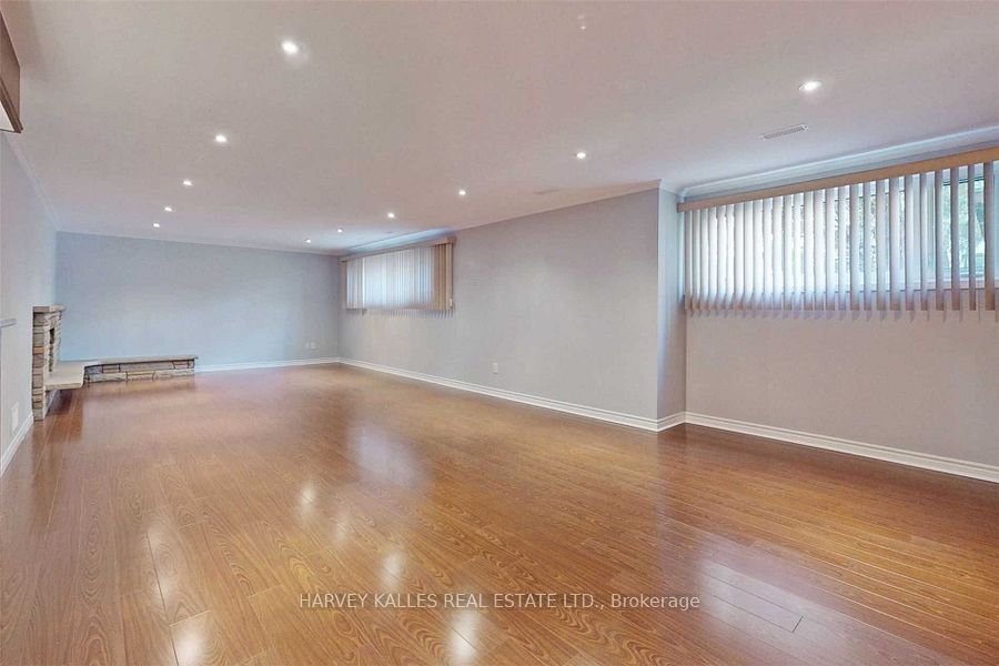 8 Sandfield Road