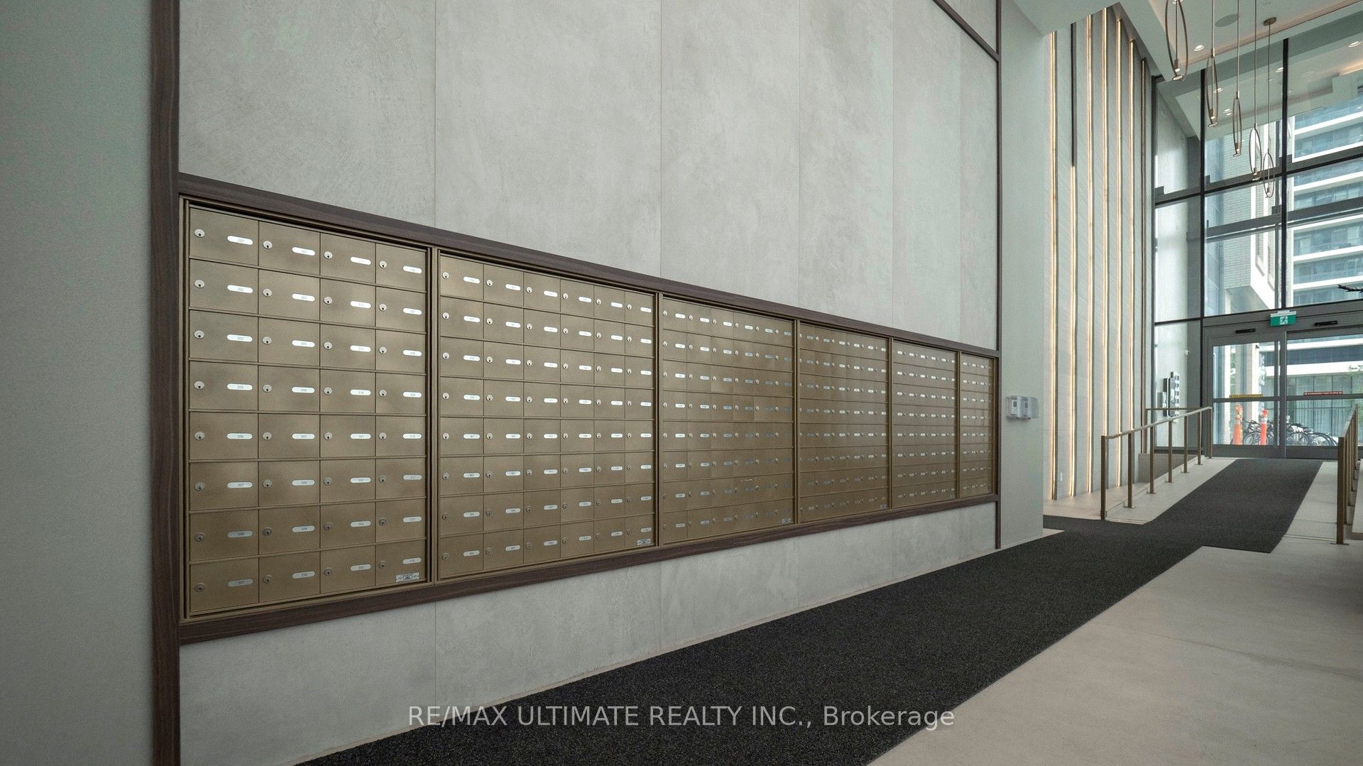 1000 Portage Parkway, #3701