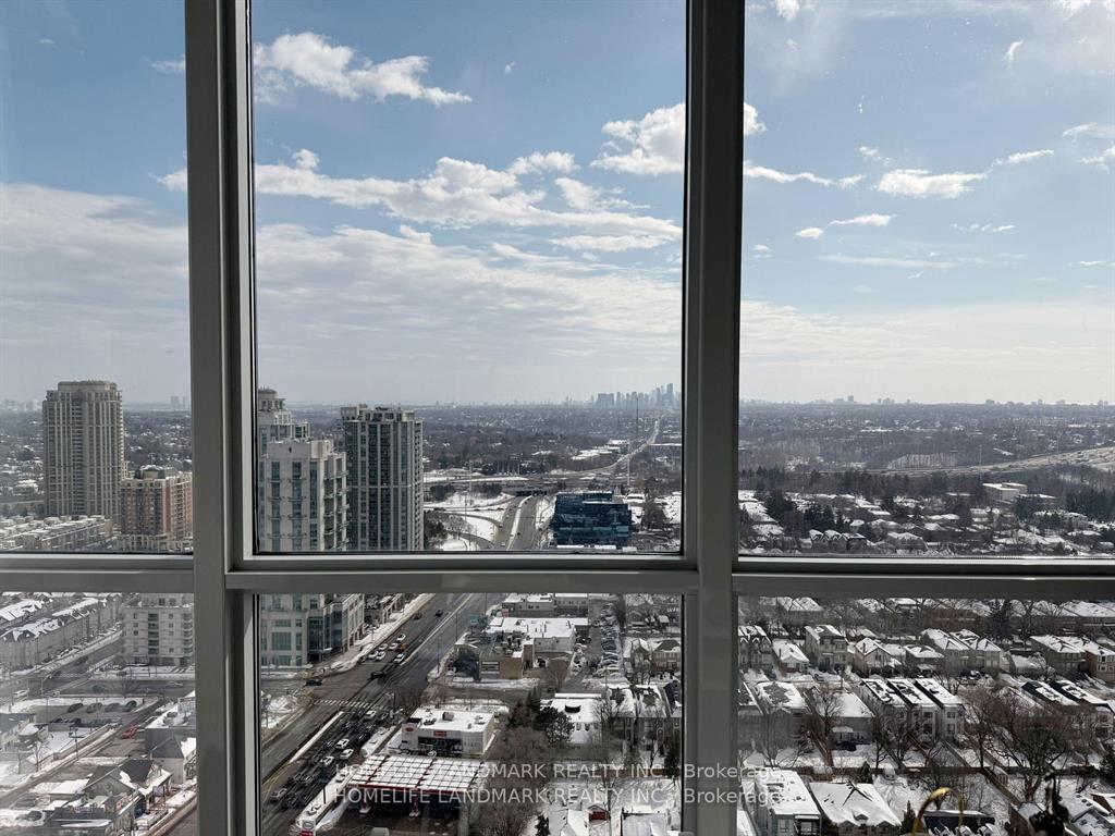 3 Bedrooms Condo at 11 Bogert, Toronto For sale
