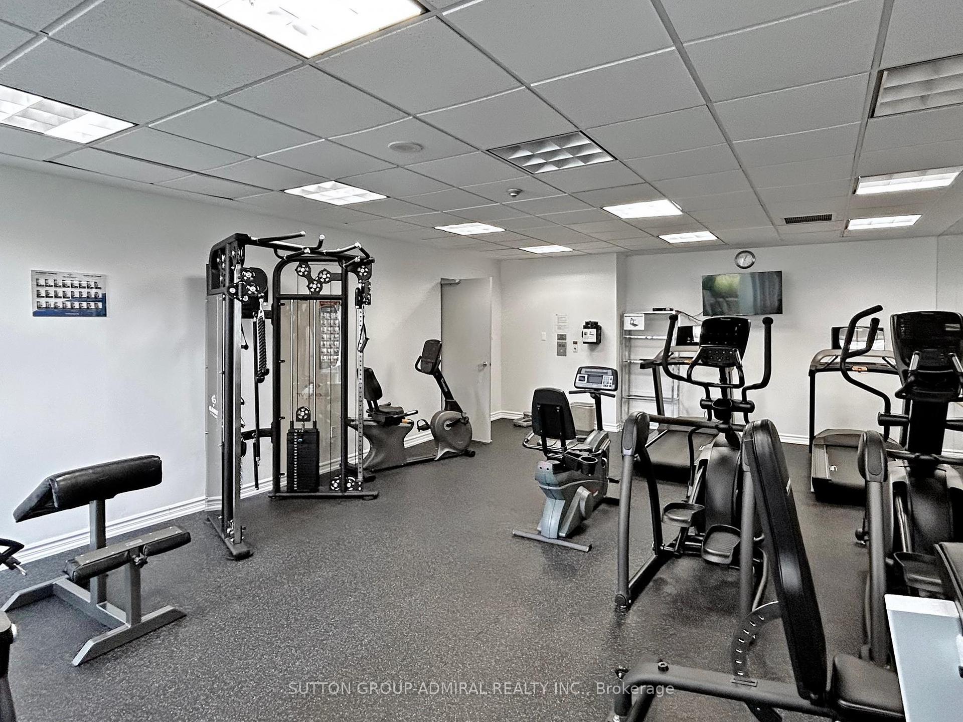 2 Bedrooms Condo at 11 Townsgate,  Vaughan For sale