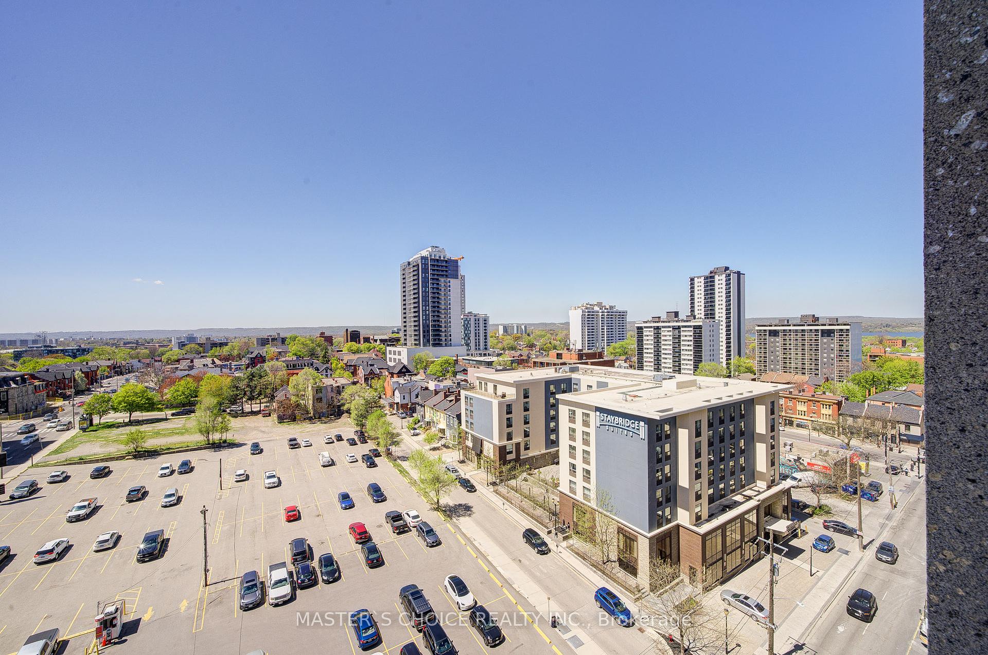 2 Bedrooms Condo at 150 Main, Hamilton For sale