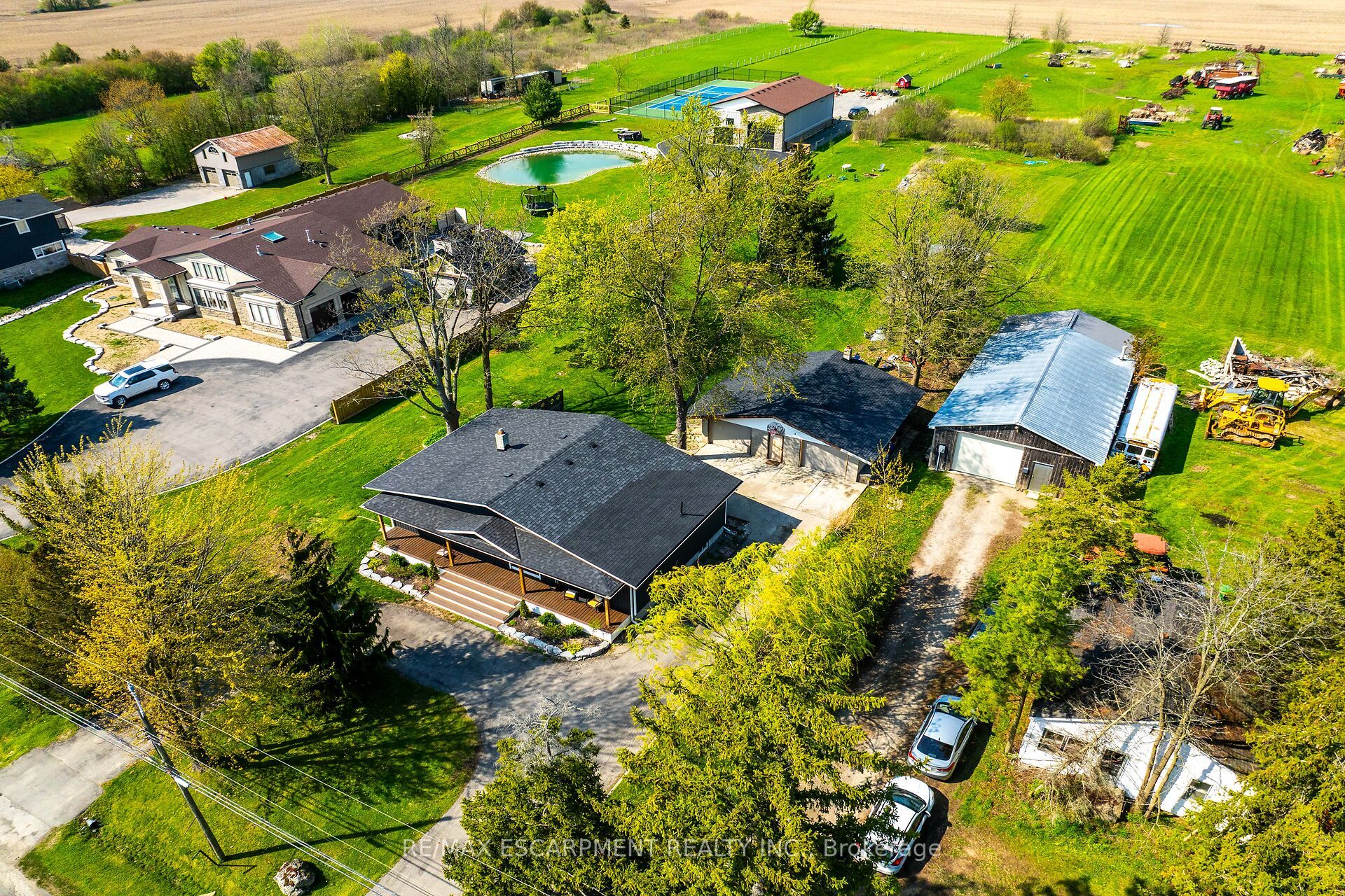 1214 Golf Club Road