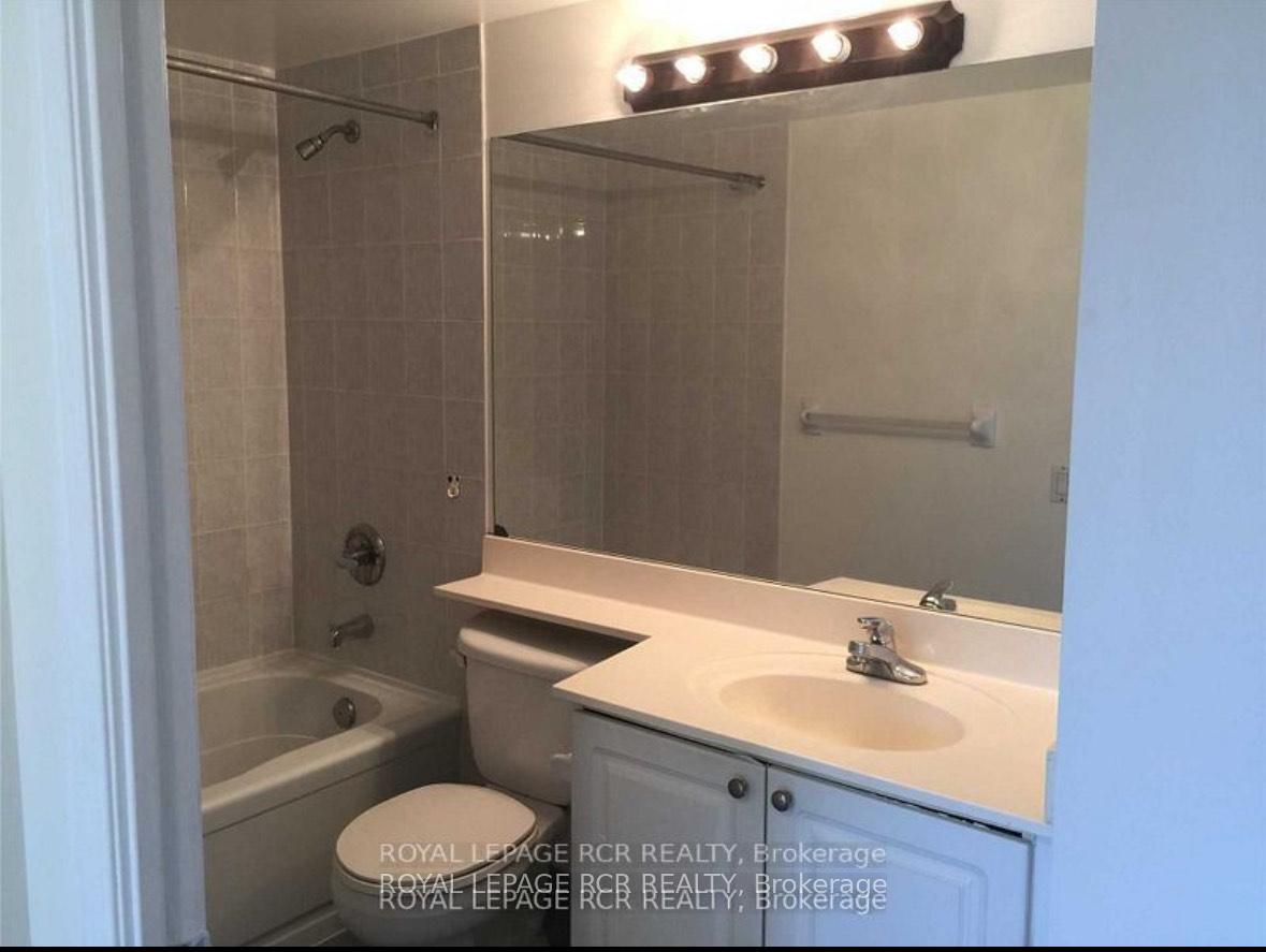 2 Bedrooms Condo at 35 Finch,  Toronto For sale