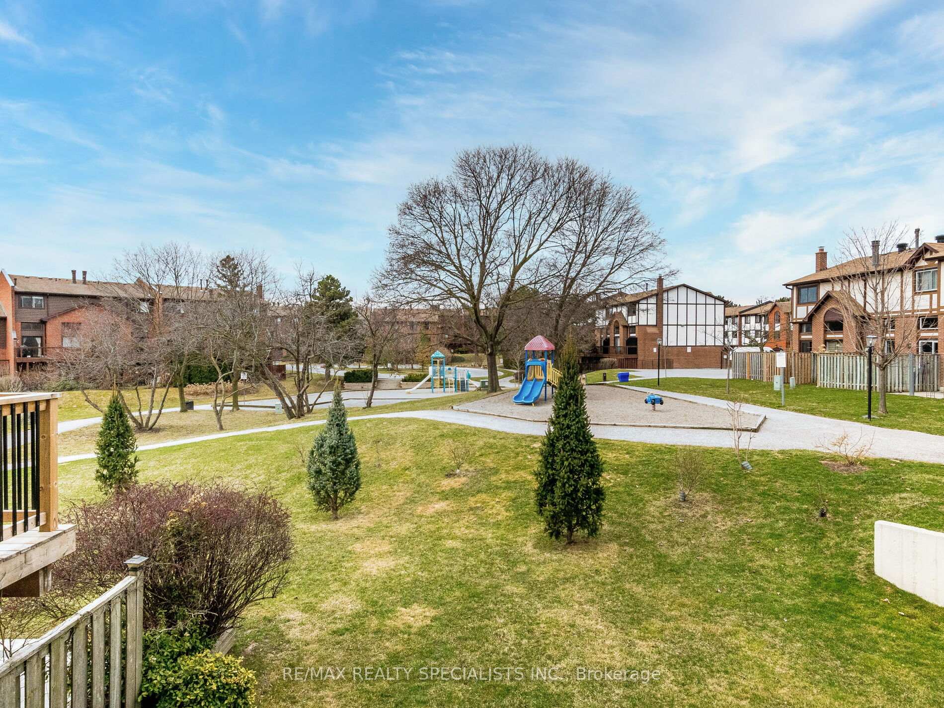 3 Bedrooms Condo at 1764 Rathburn,  Mississauga For sale
