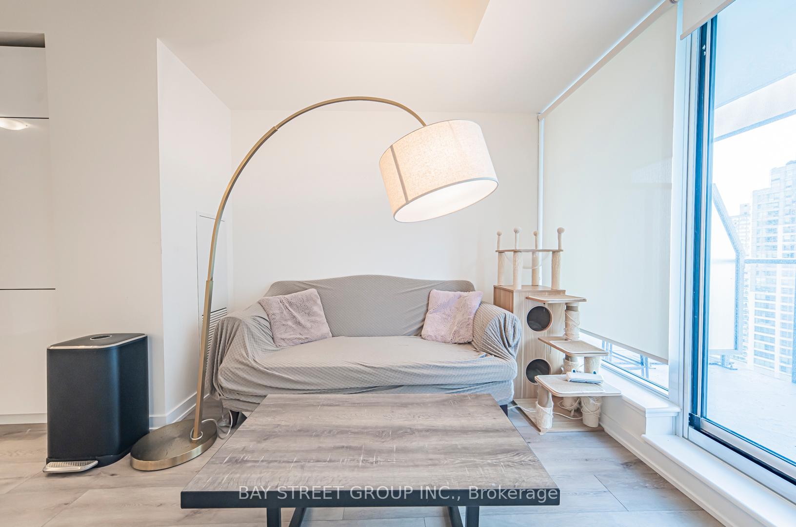 1 Bedroom Condo at 28 Freeland, Toronto For sale