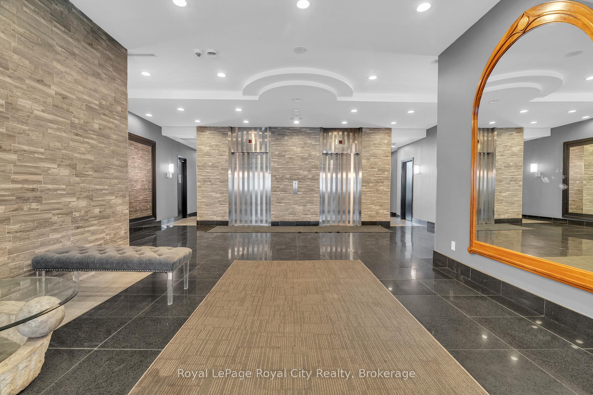 2 Bedrooms Condo at 135 James, Hamilton For sale