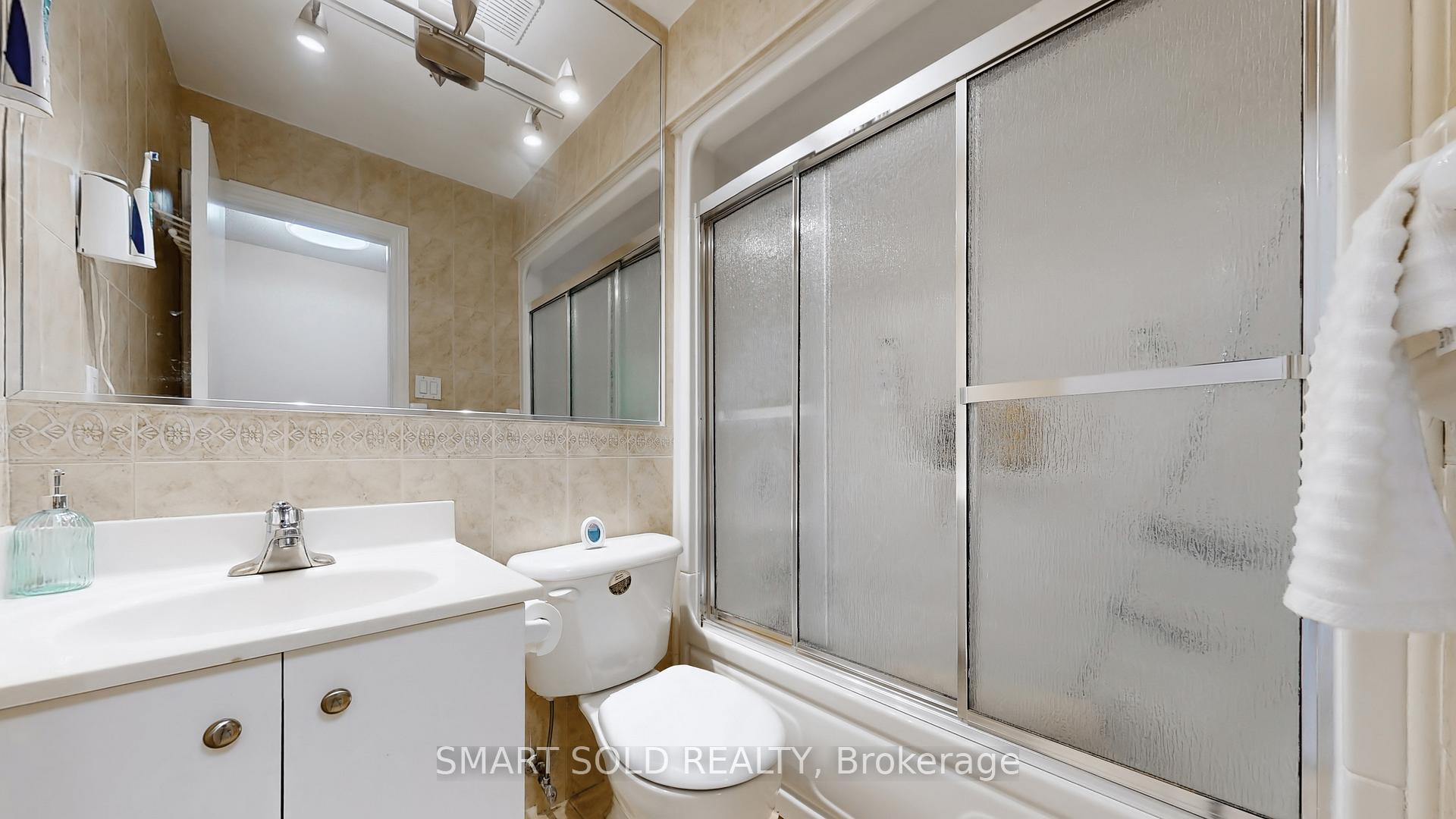 3 Bedrooms Condo at 2606 Midland, Toronto For sale