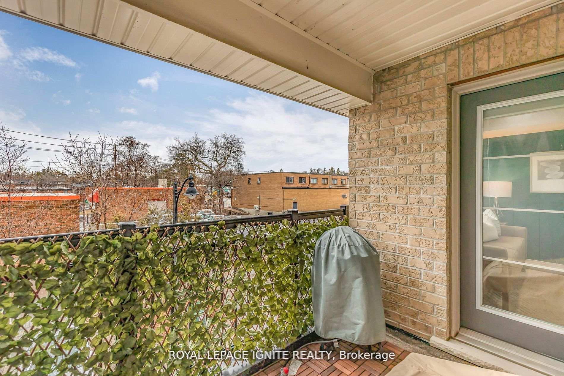 2 Bedrooms Condo at 6063 Kingston, Toronto For sale