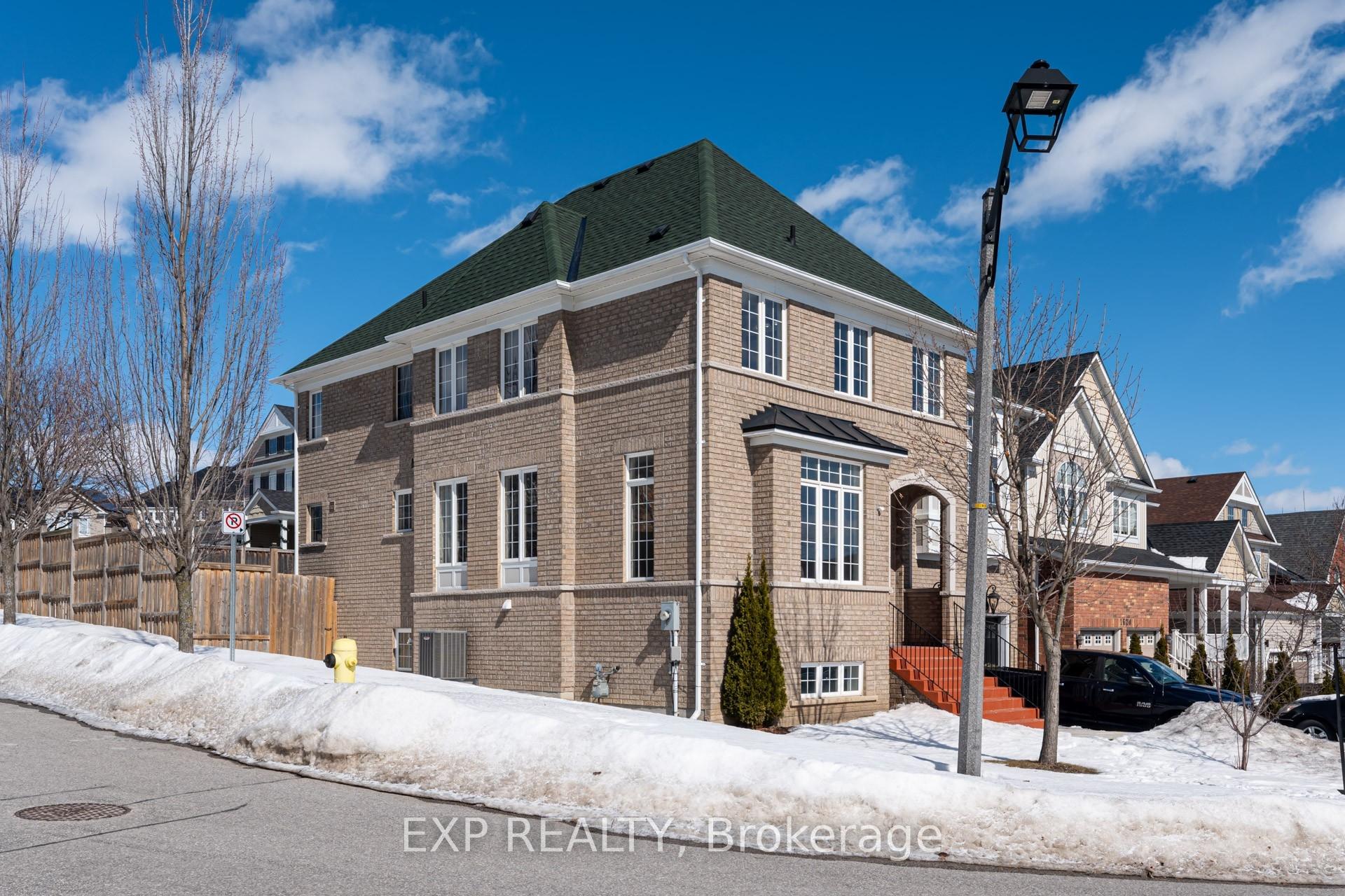 1616 Docking Court, Oshawa, ON L1K 0H3