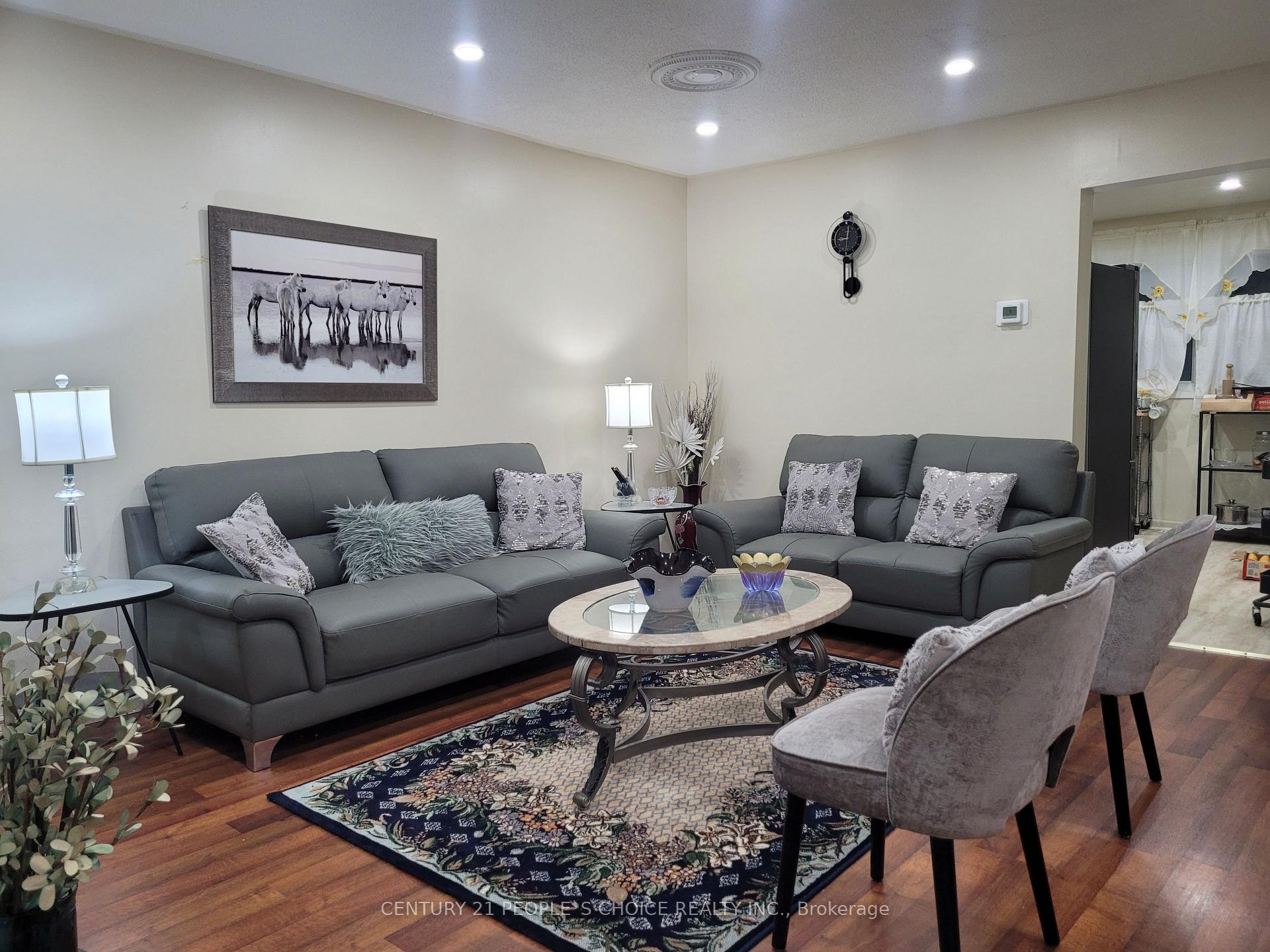 4 Bedrooms Condo at 96 Trailridge, Toronto For sale