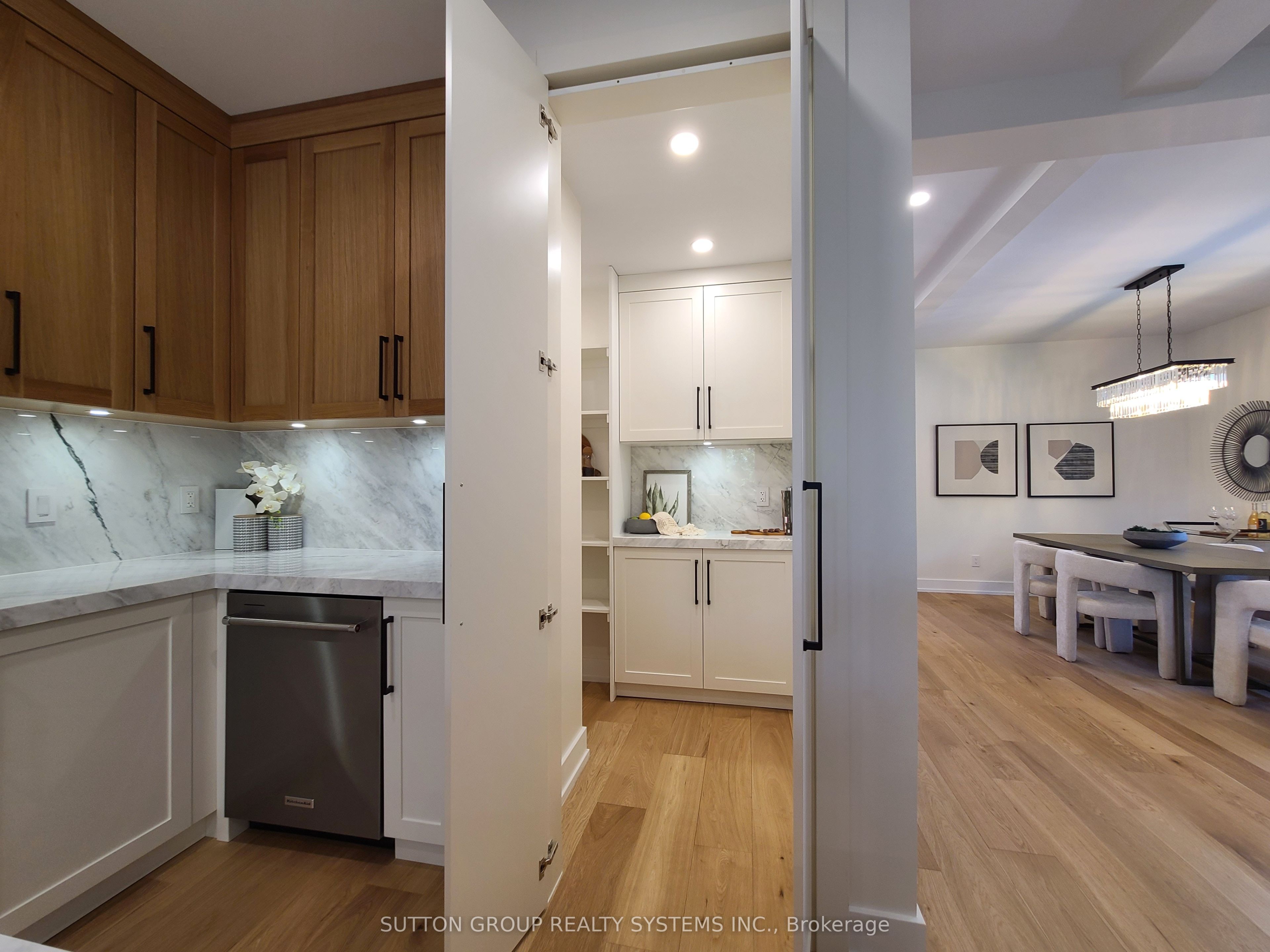 21 South Kingsway