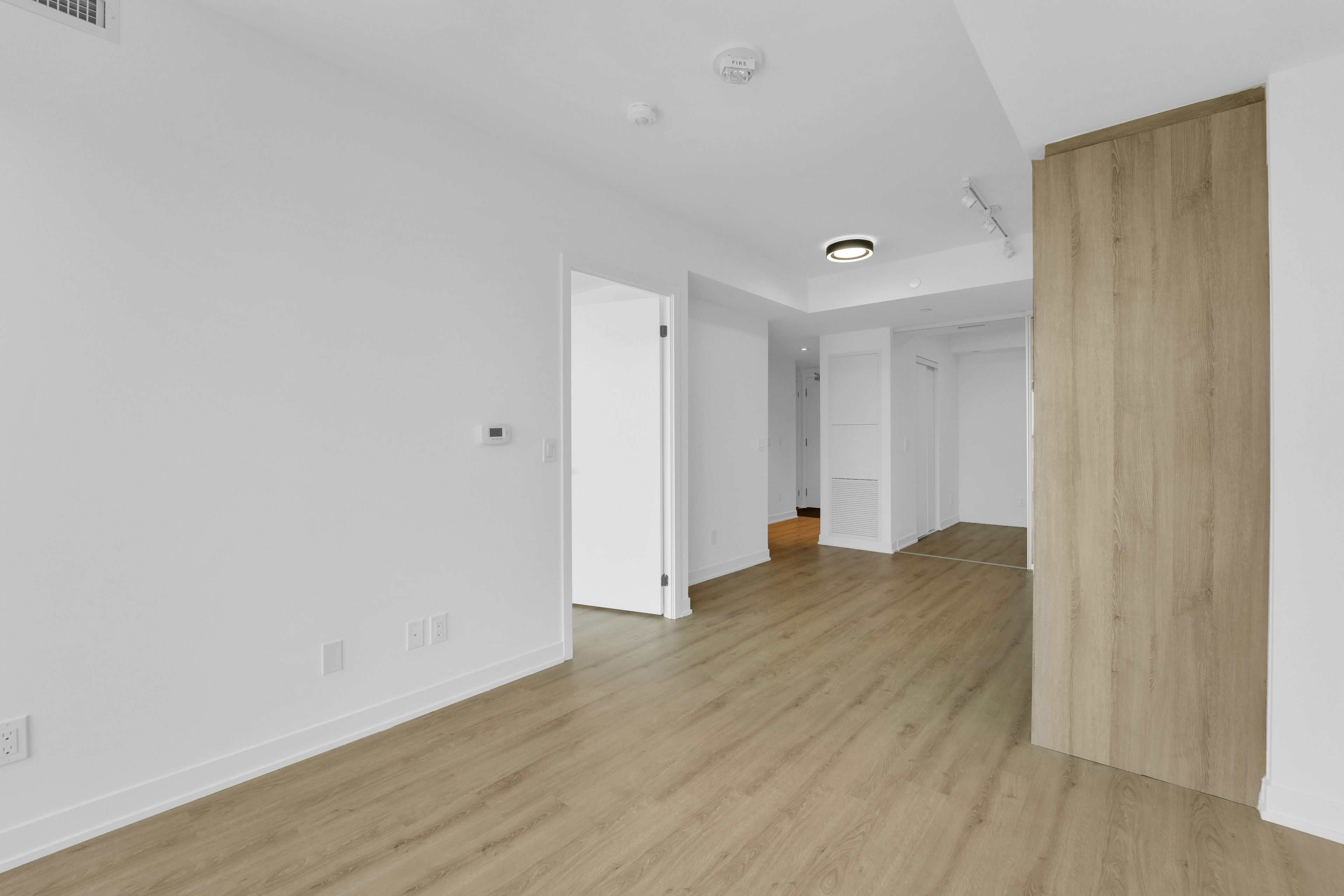 319 Jarvis Street 3307