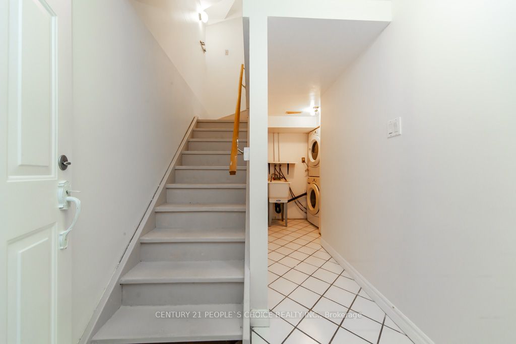 35 Fernbank Place