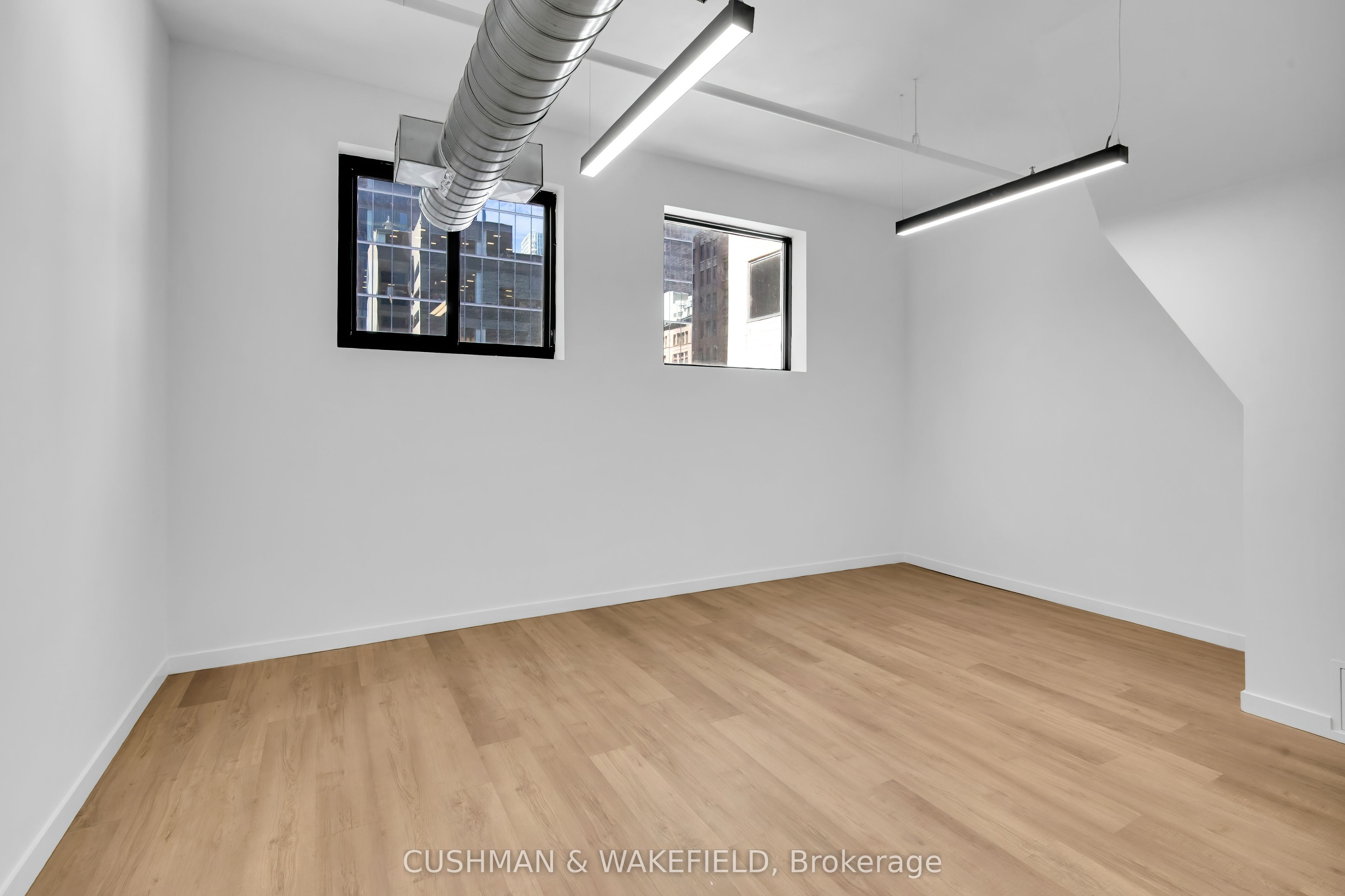 146 Yonge Street, #400