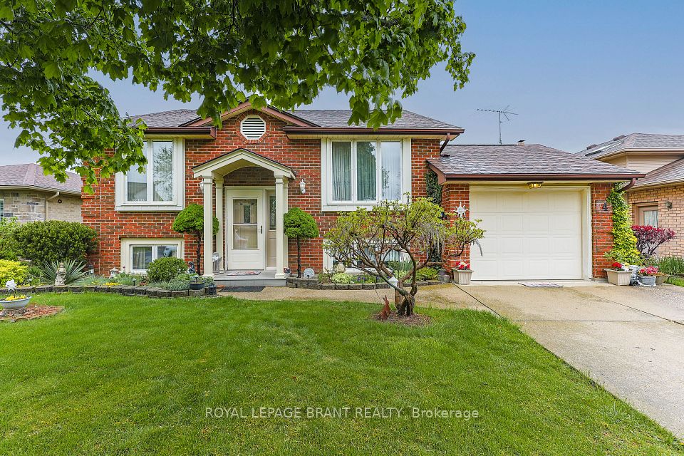 4 Edenridge Drive