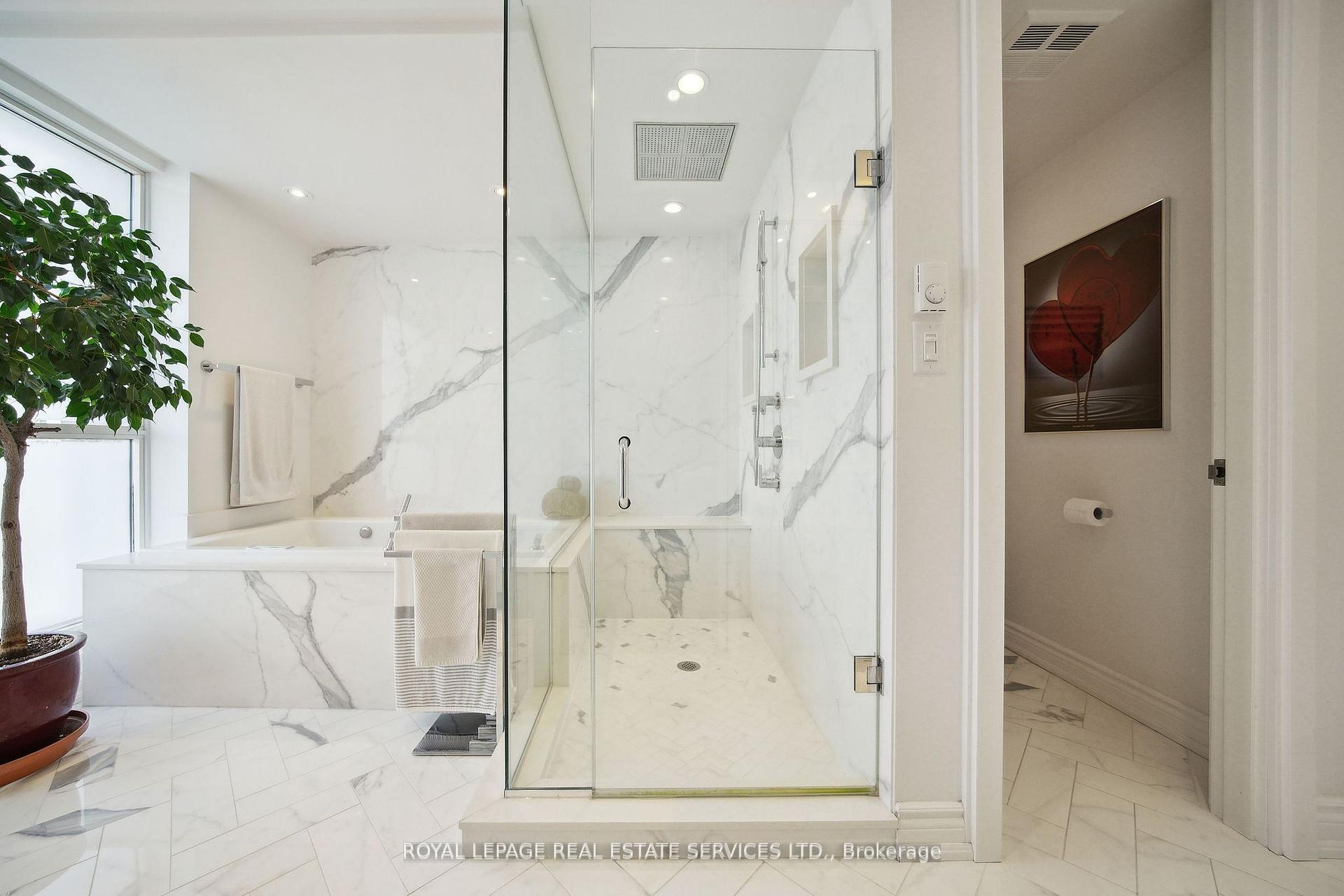 2 Bedrooms Condo at 480 Queens, Toronto For sale