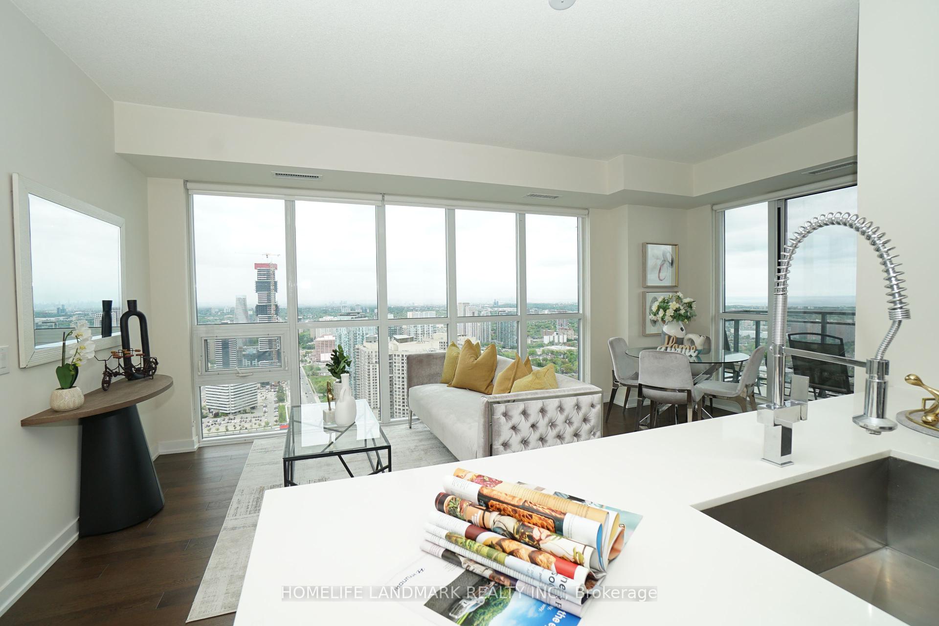 3 Bedrooms Condo at 4011 Brickstone, Mississauga For sale