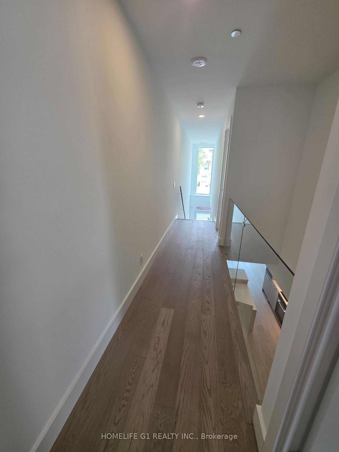 3 Bedrooms Condo at 6 Greenbriar, Toronto For sale
