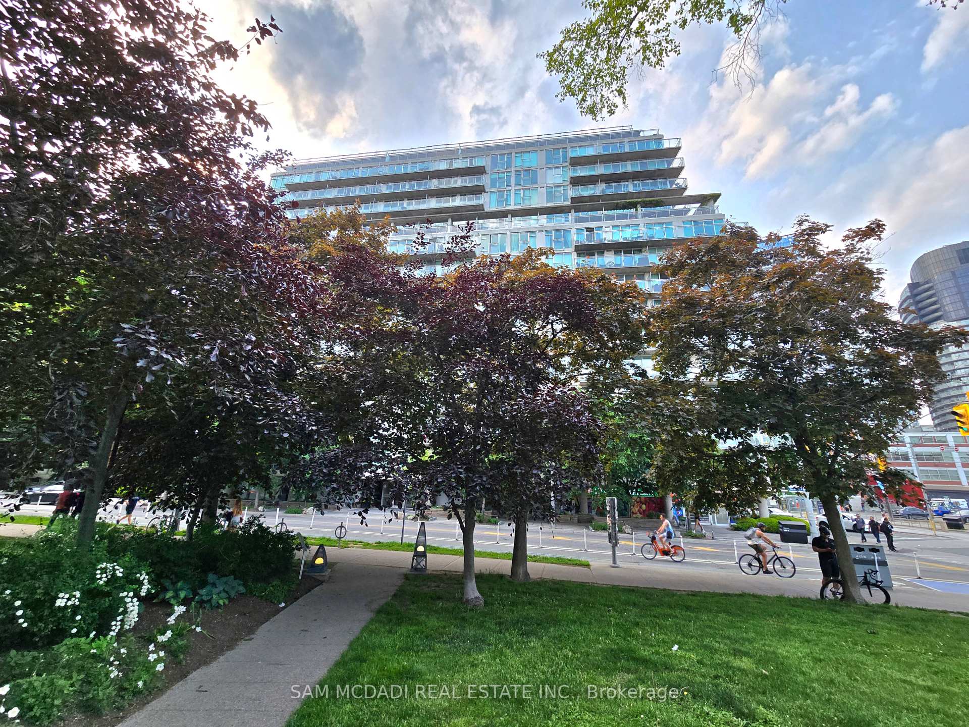 Condo at 650 Queens, Toronto For sale