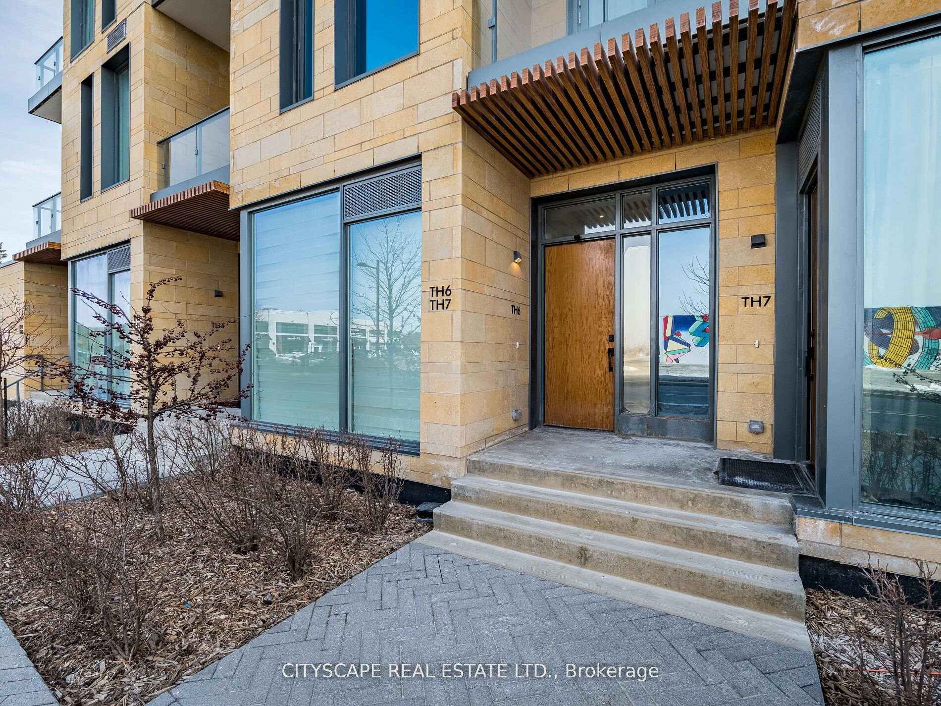 4 Bedrooms Condo at 9 Buttermill, Vaughan For sale