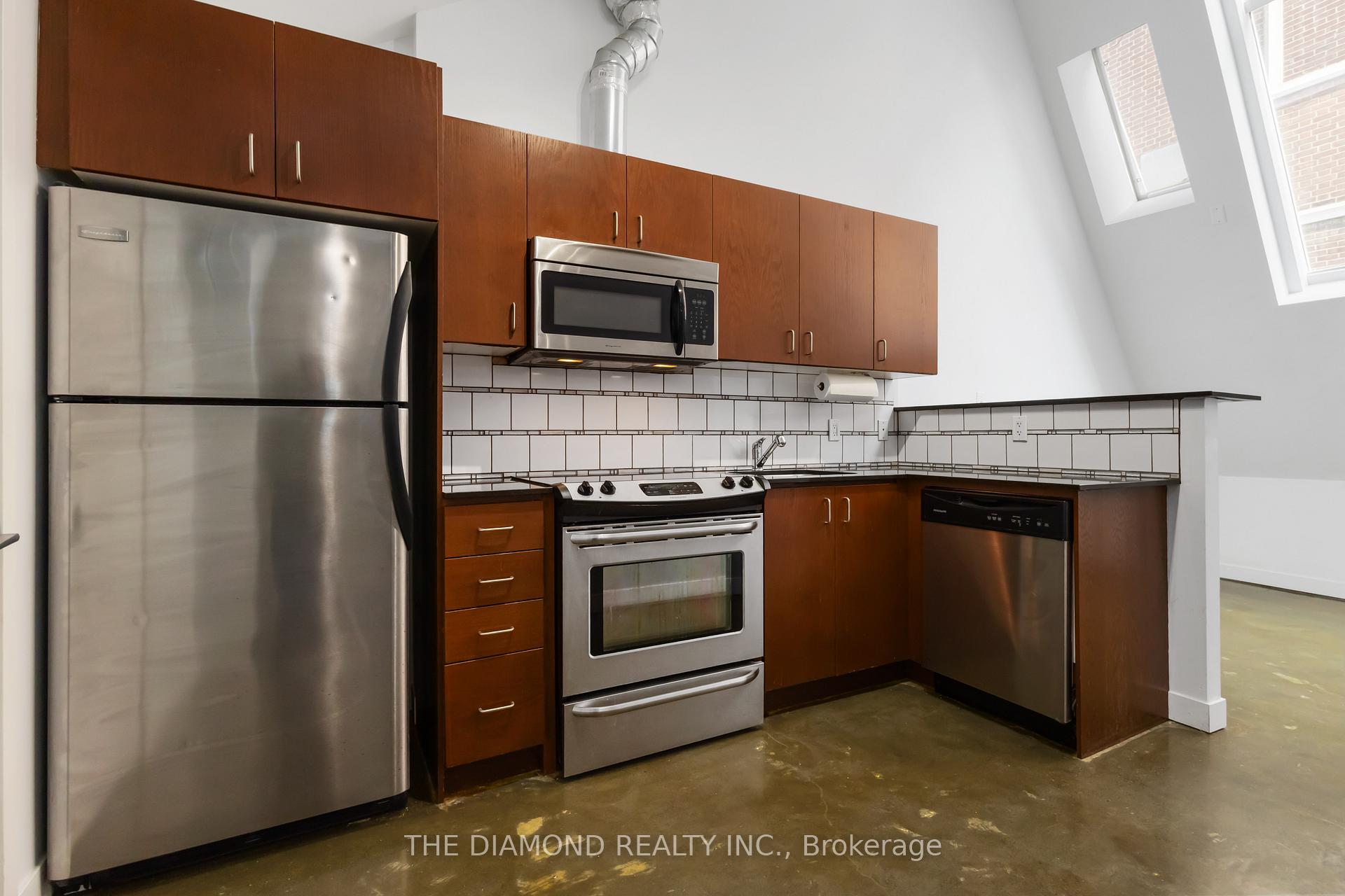 2 Bedrooms Condo at 201 Carlaw, Toronto For sale
