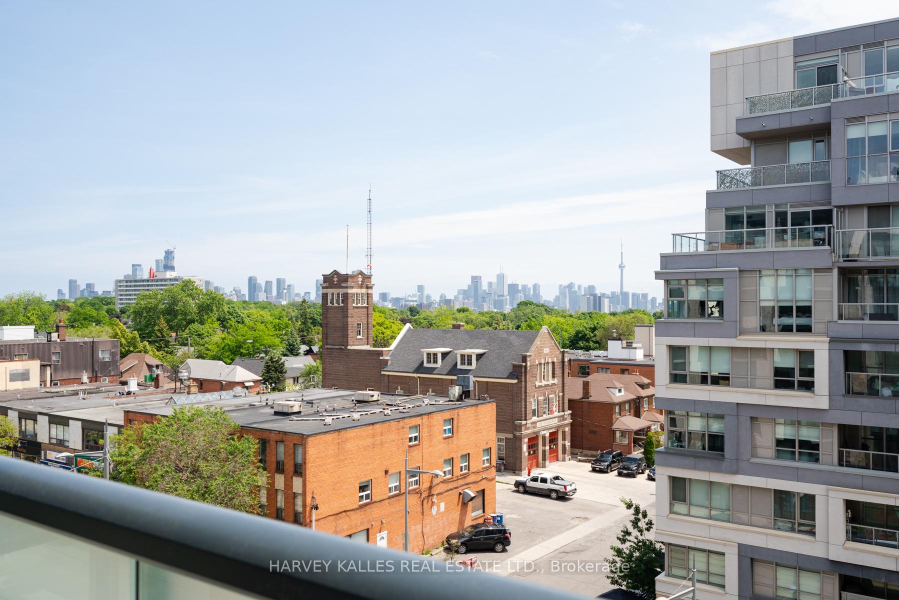840 St Clair Avenue W 708