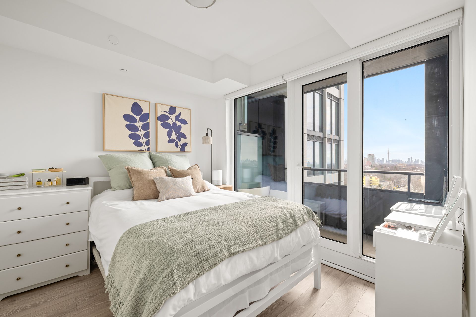 2020 Bathurst Street 1602