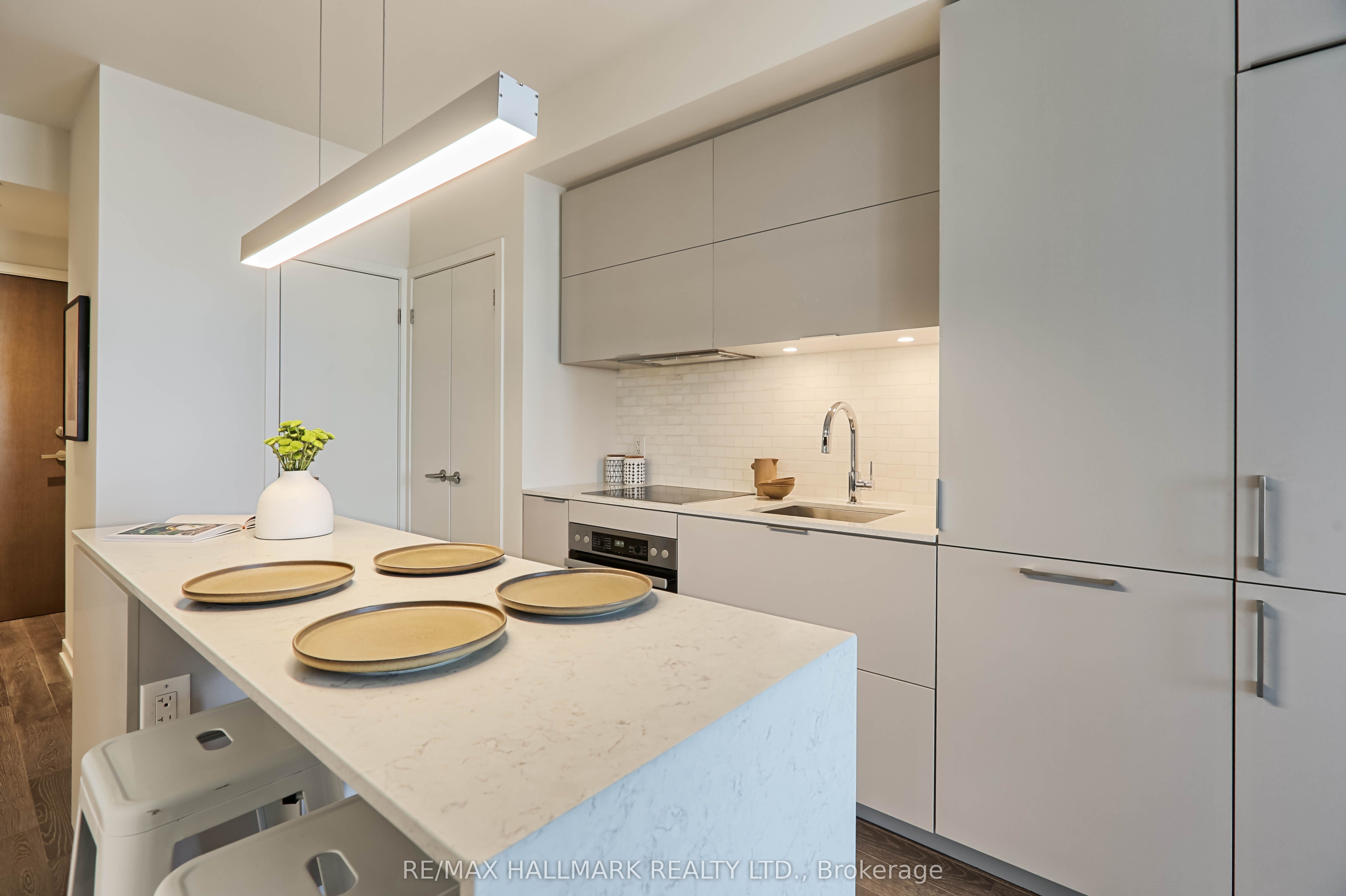 20 Richardson Street, #602