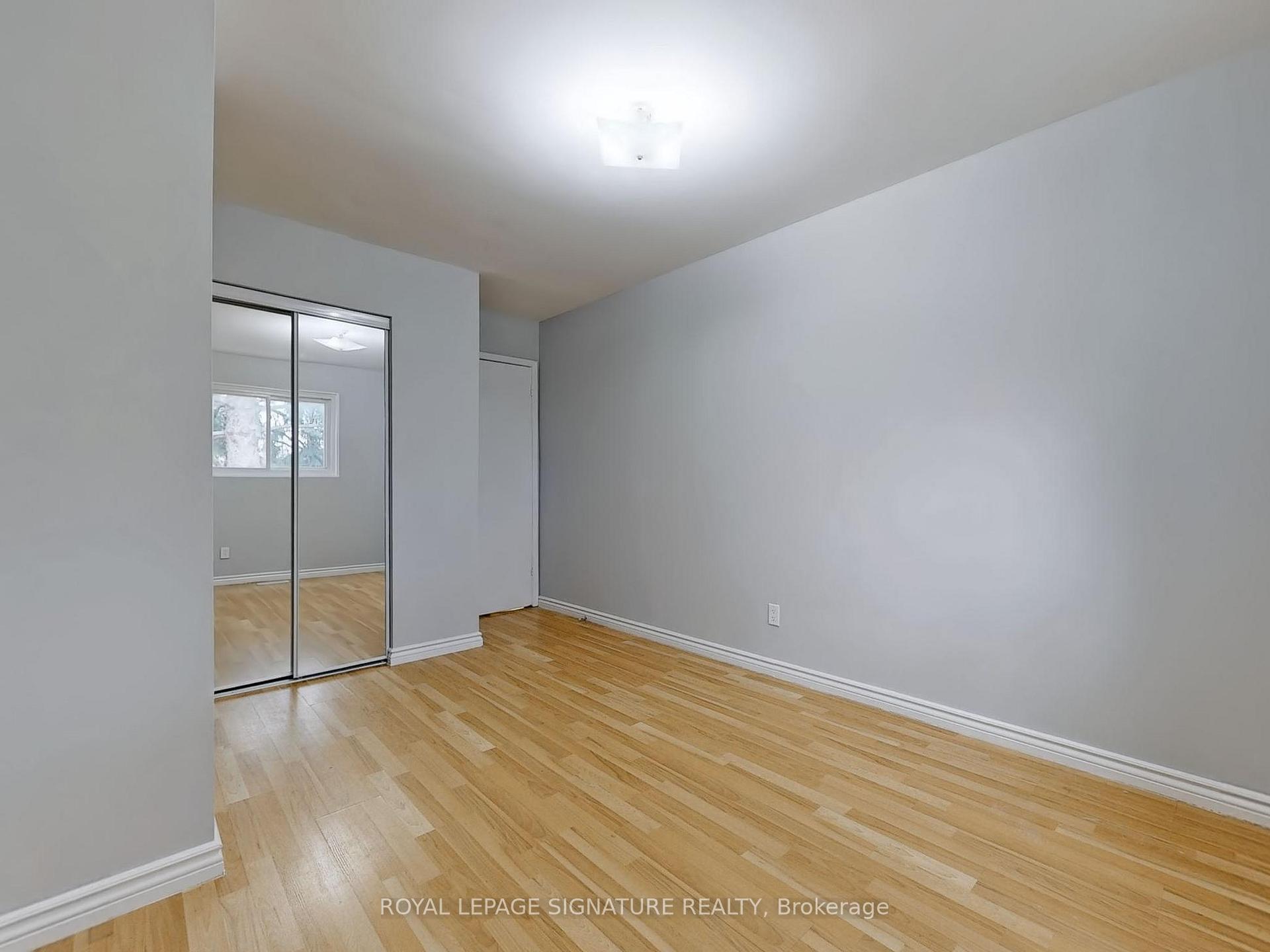 4 Bedrooms Condo at 400 Mississauga Valley,  Mississauga For sale