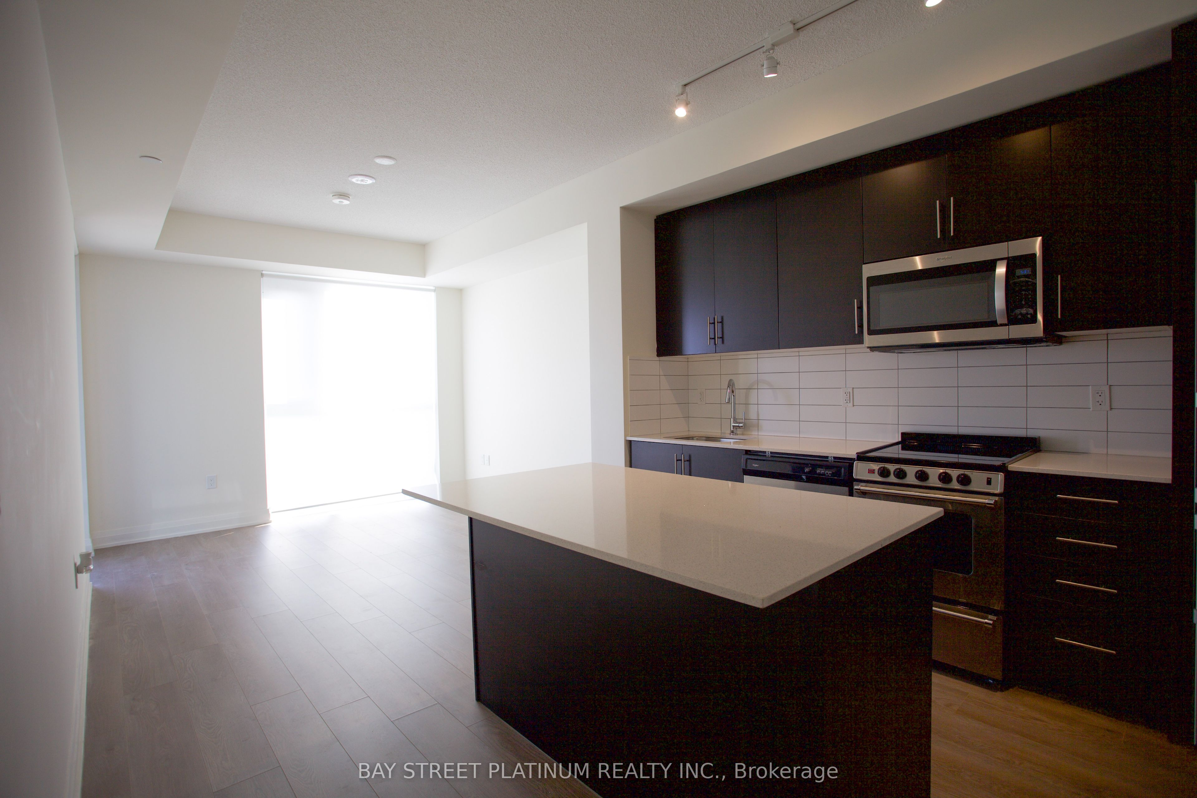 509 DUNDAS Street, #602