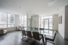 32 Kenaston Gardens TH103