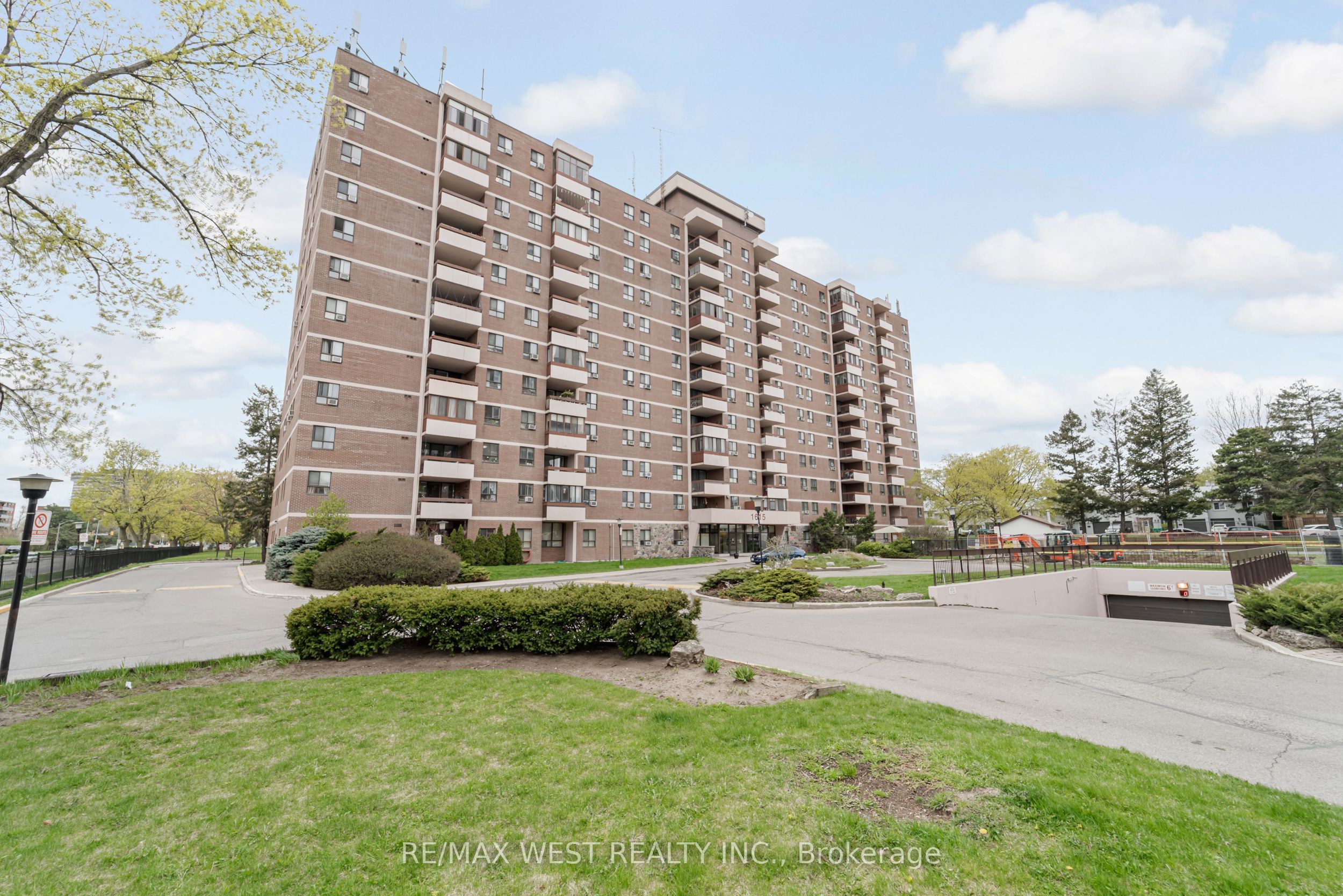 1615 Bloor Street, #1001