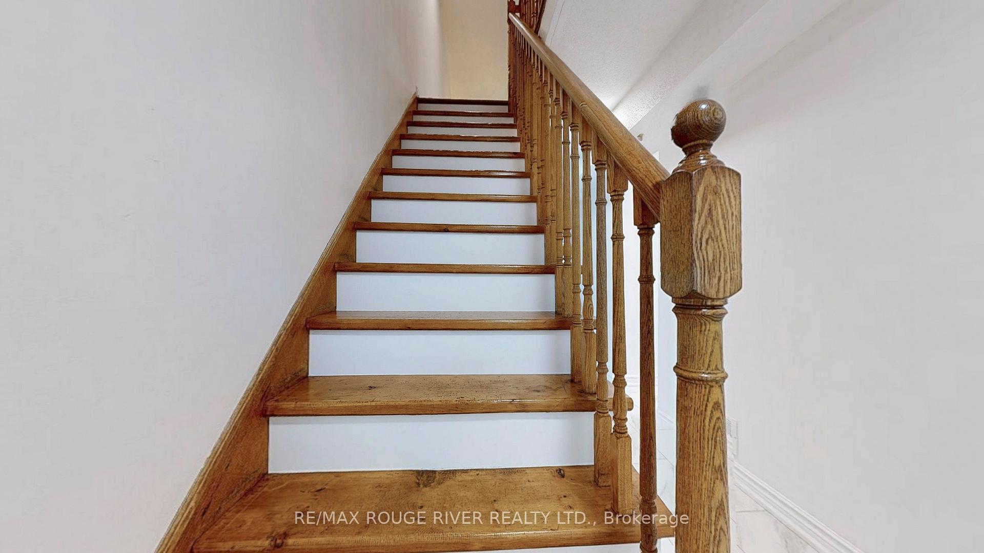3 Bedrooms Condo at 2 Dowry, Toronto For sale