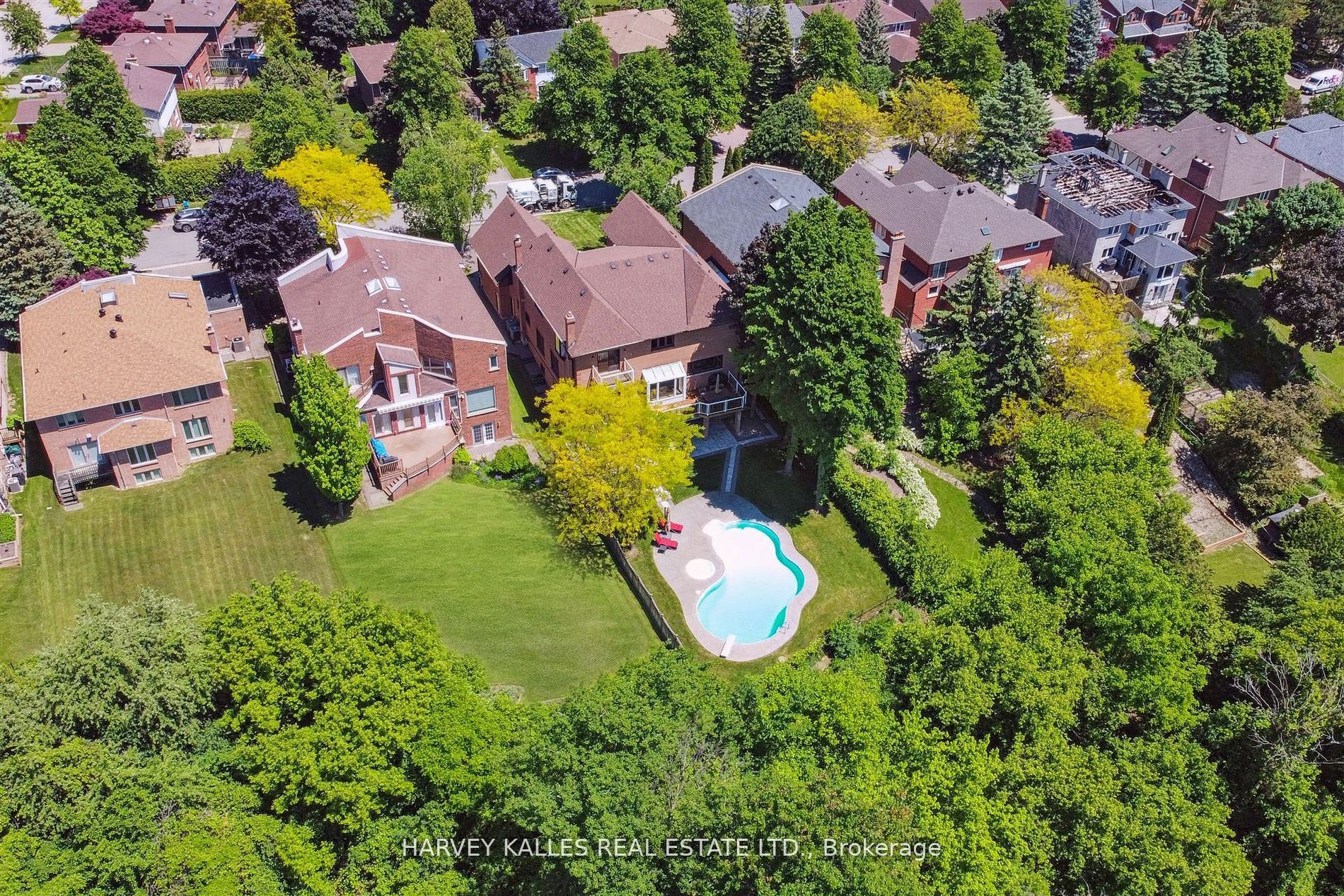 62 Prince Edward Boulevard