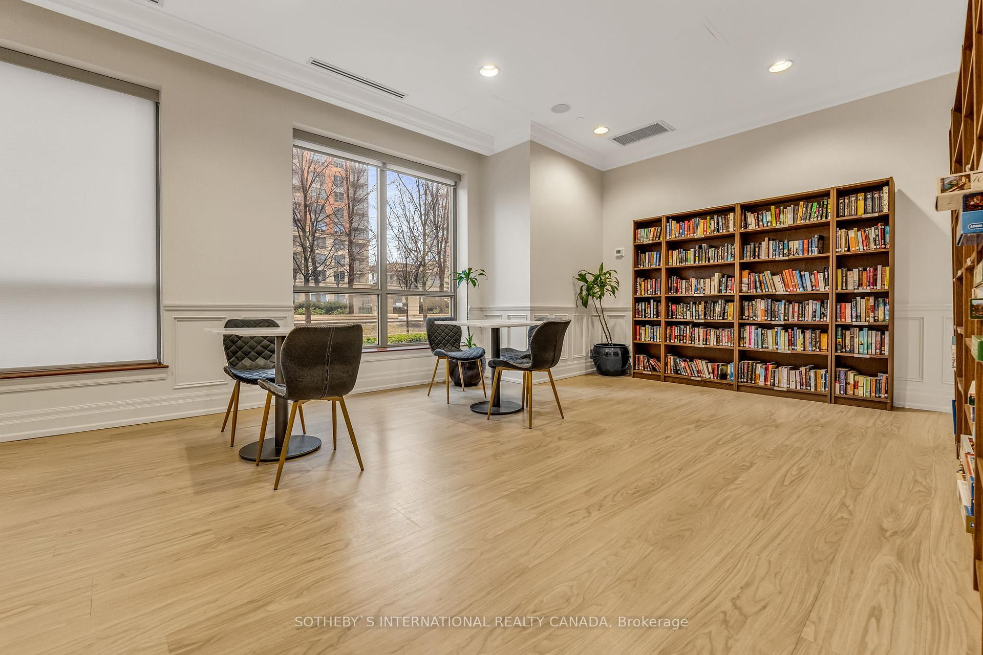 3 Bedrooms Condo at 5233 Dundas,  Toronto For sale
