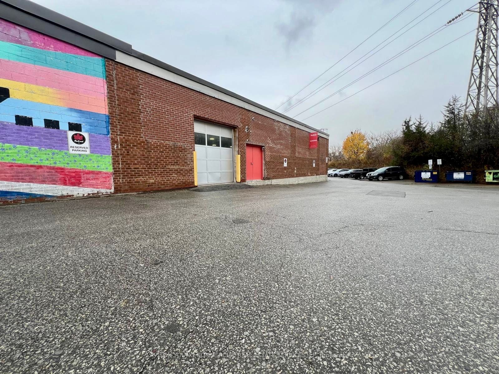 662 Caledonia Road, Toronto, ON M6E 4V8