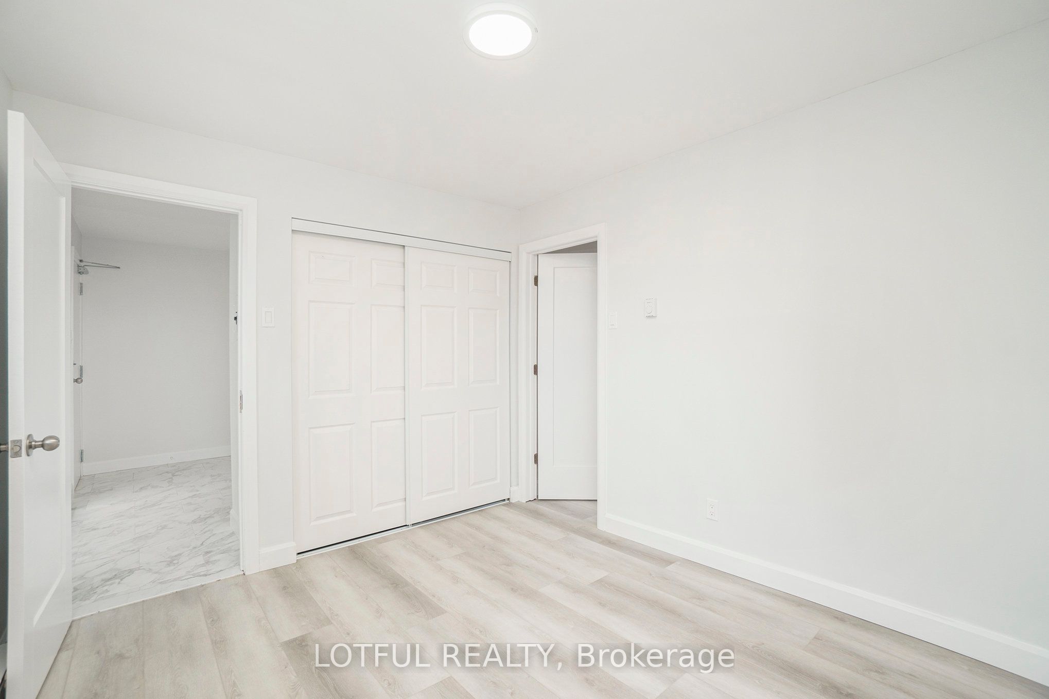 484 Queen Mary Street #6, Overbrook - Castleheights and Area 3502 - Overbrook/Castle Heights