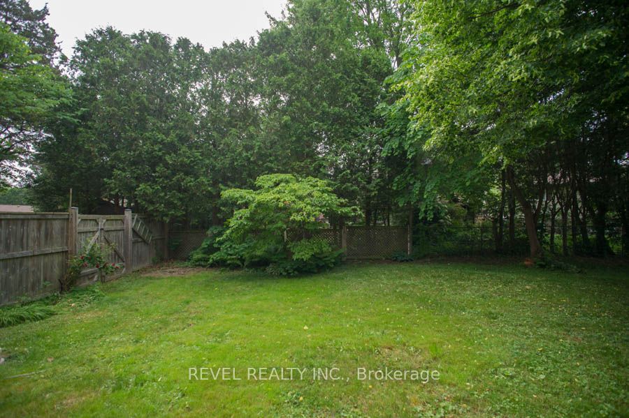 40 Oakhill Drive