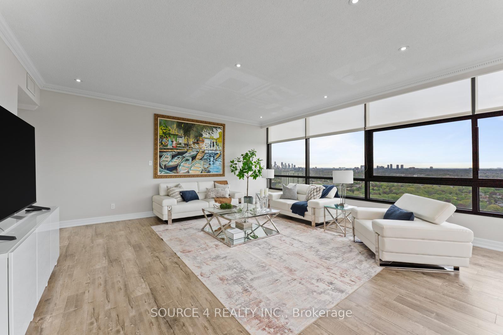 4 Bedrooms Condo at 1300 Bloor, Mississauga For sale
