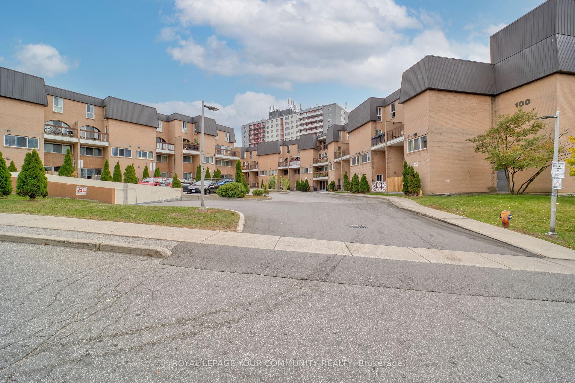 3 Bedrooms Condo at 100 Mornelle, Toronto For sale