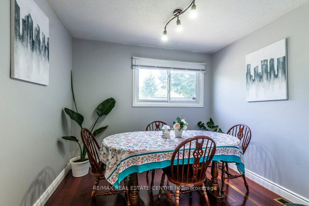 3 Bedrooms Condo at 444 Stone Church,  Hamilton For sale