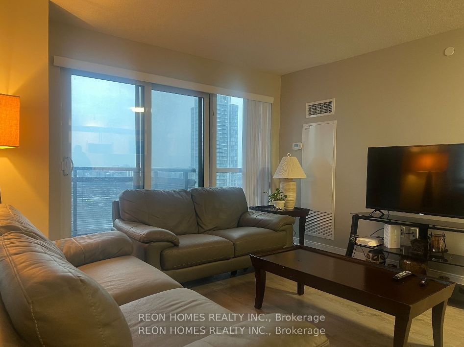 275 Village Green Square, #2116