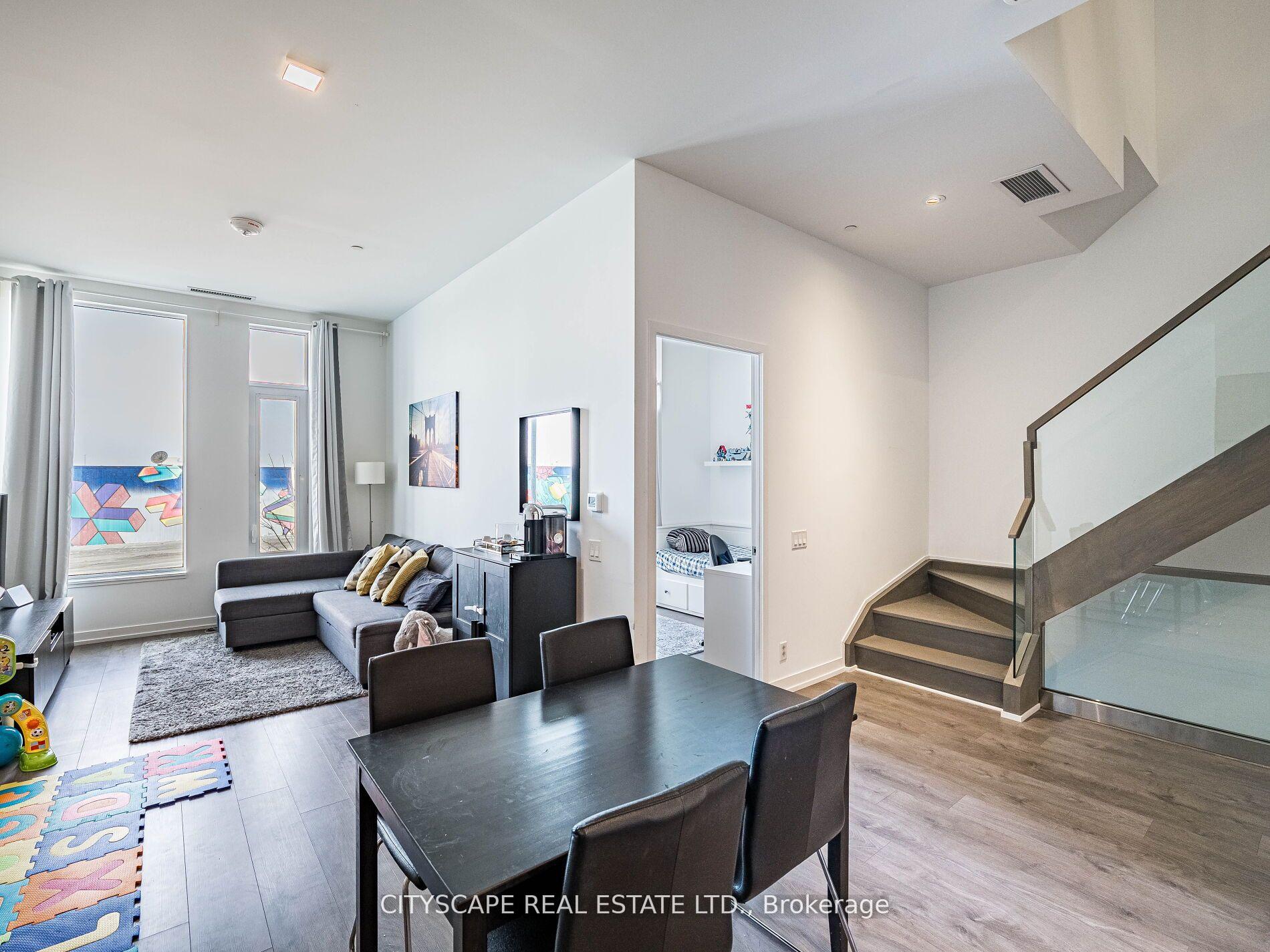 4 Bedrooms Condo at 9 Buttermill, Vaughan For sale