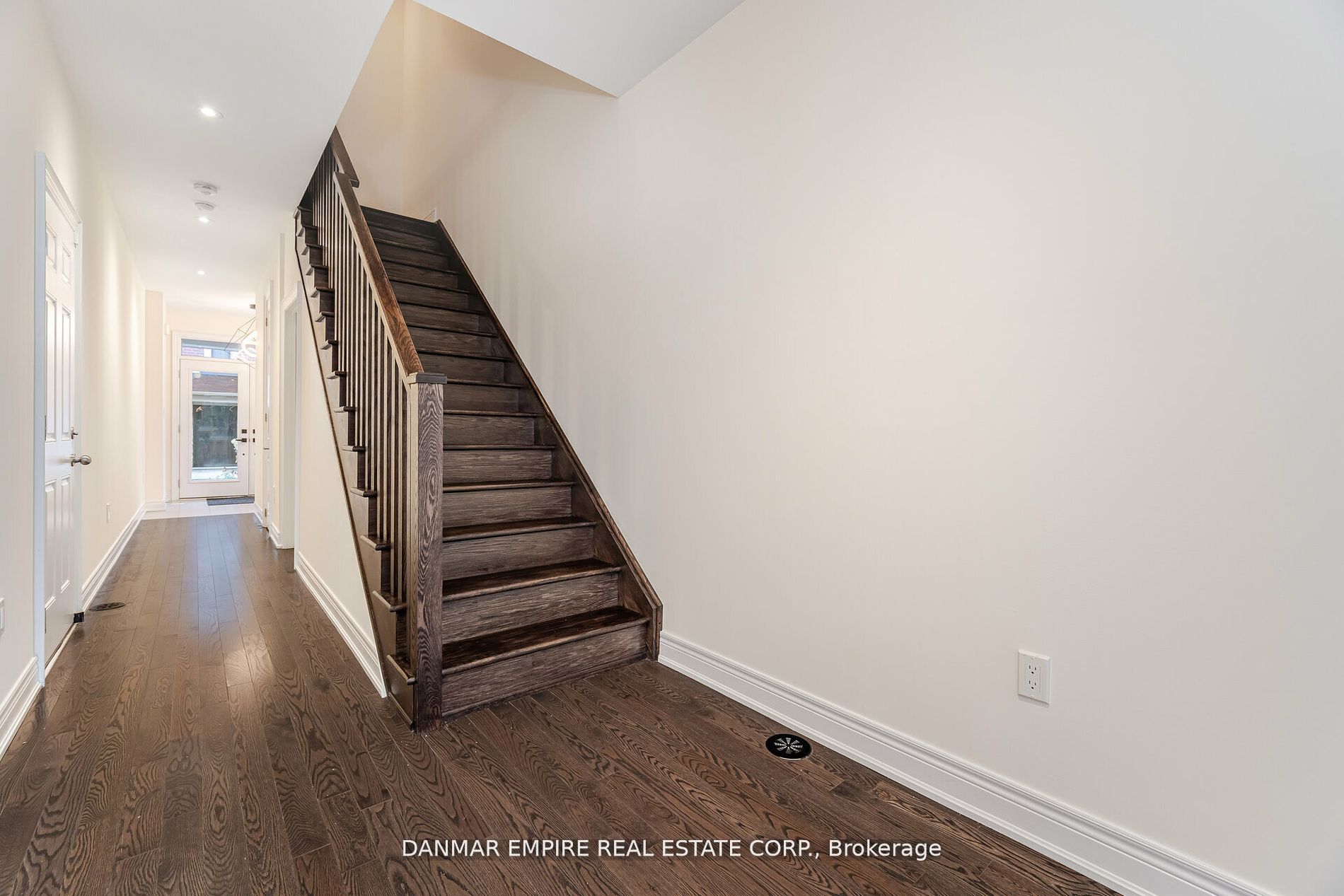 11 Hiawatha Court