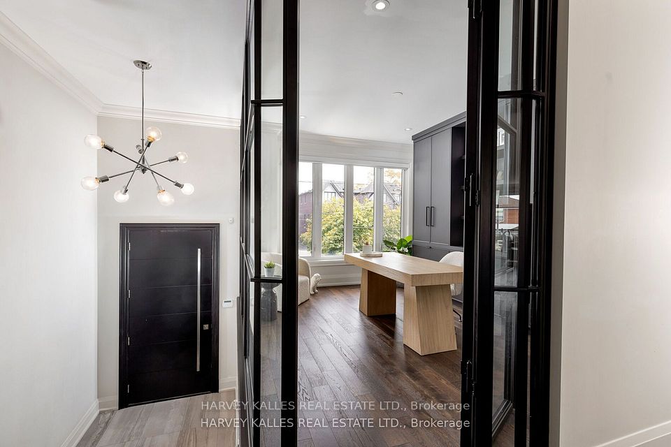 72B Renfield Street W