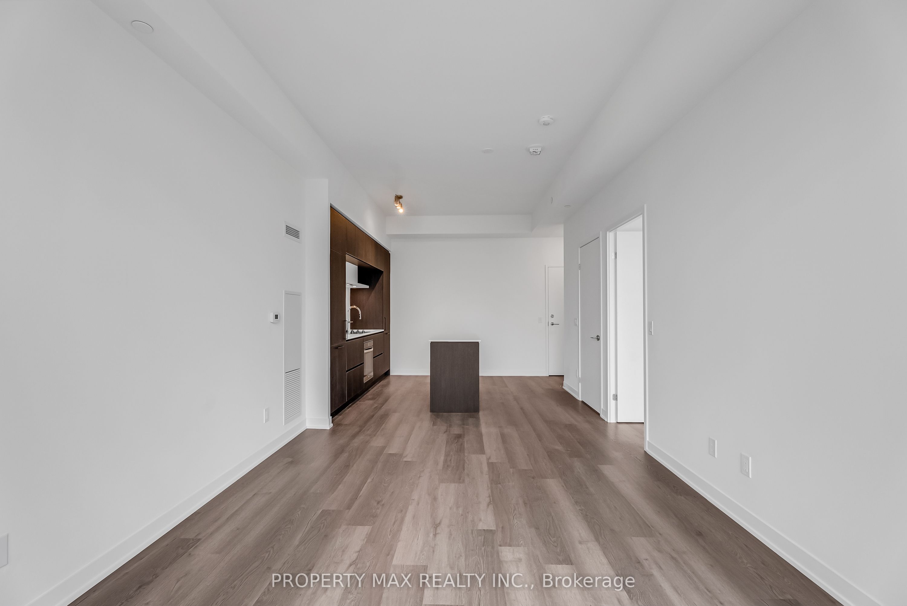 2 David Eyer Road, #1428
