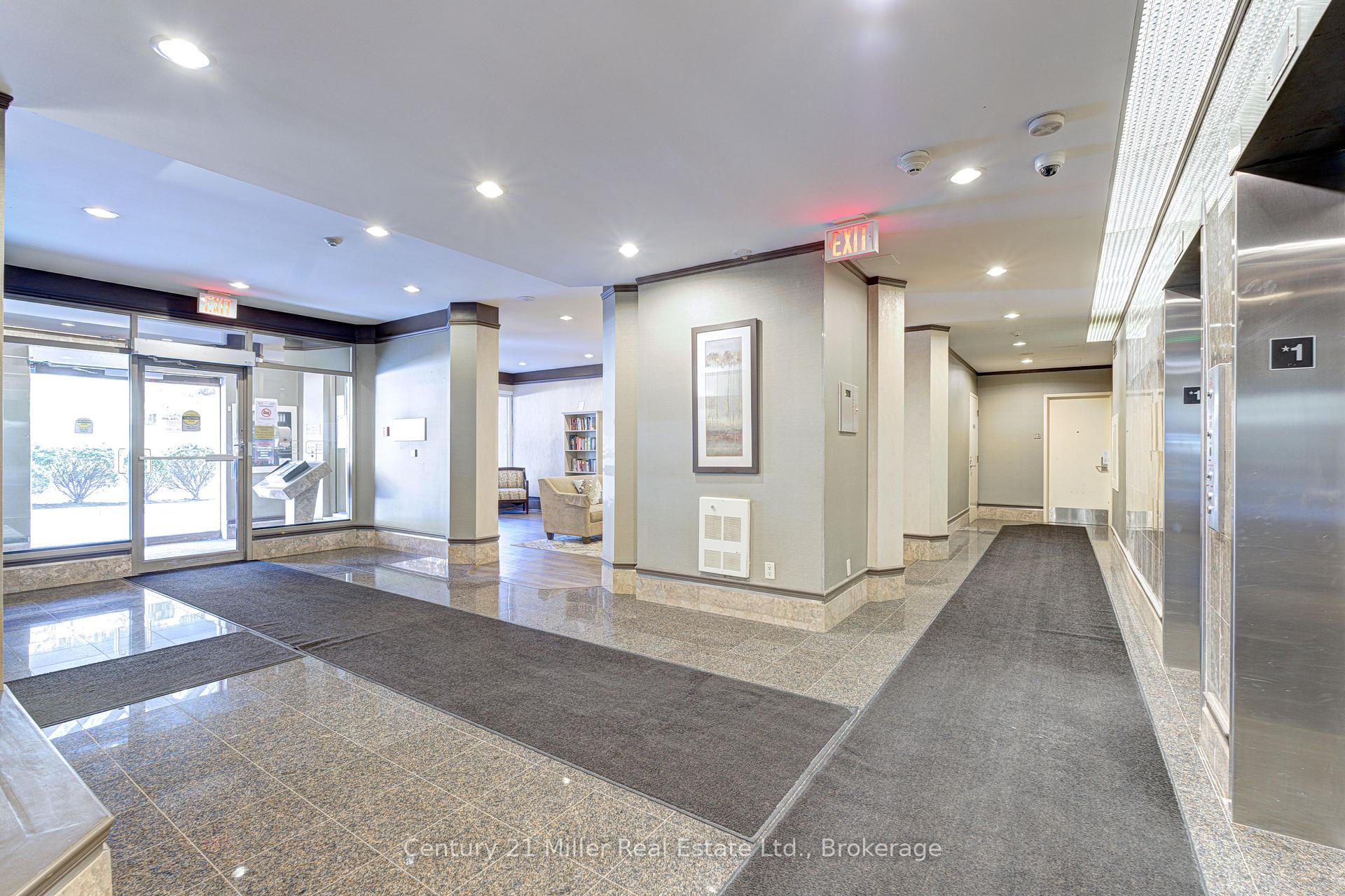 2 Bedrooms Condo at 67 Caroline, Hamilton For sale