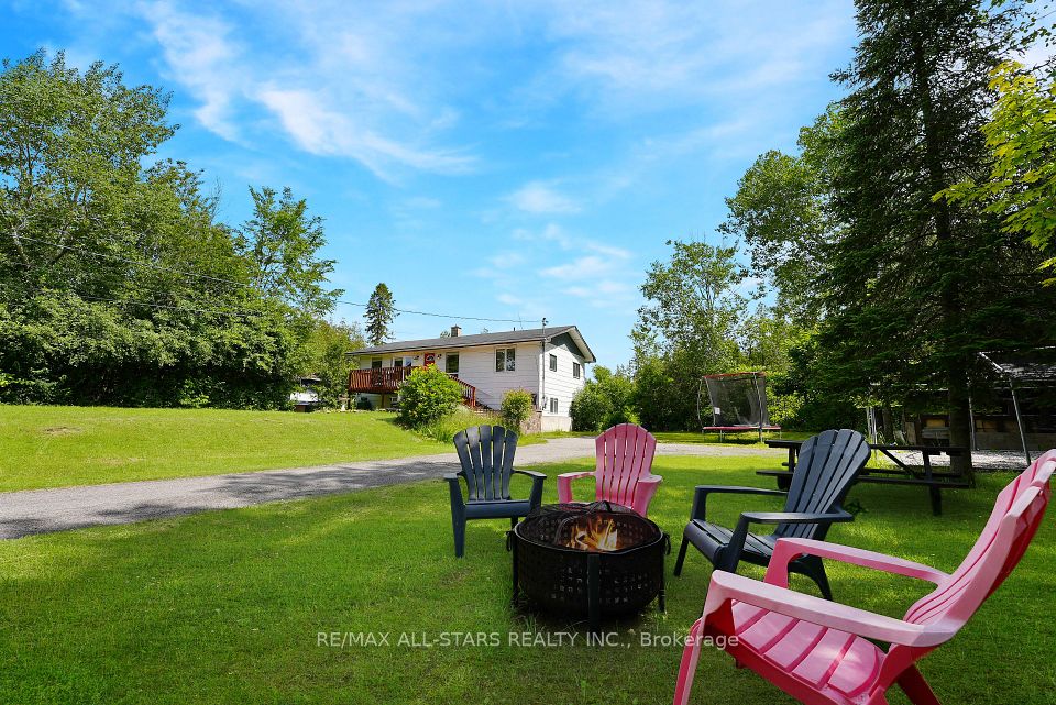 43 Sturgeon Glen Road