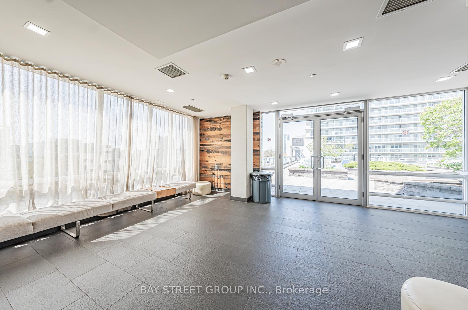 1 Bedroom Condo at 275 Yorkland, Toronto For sale