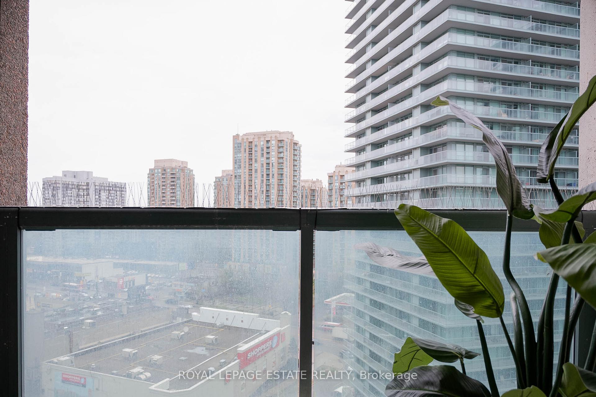 3 Bedrooms Condo at 23 Lorraine,  Toronto For sale